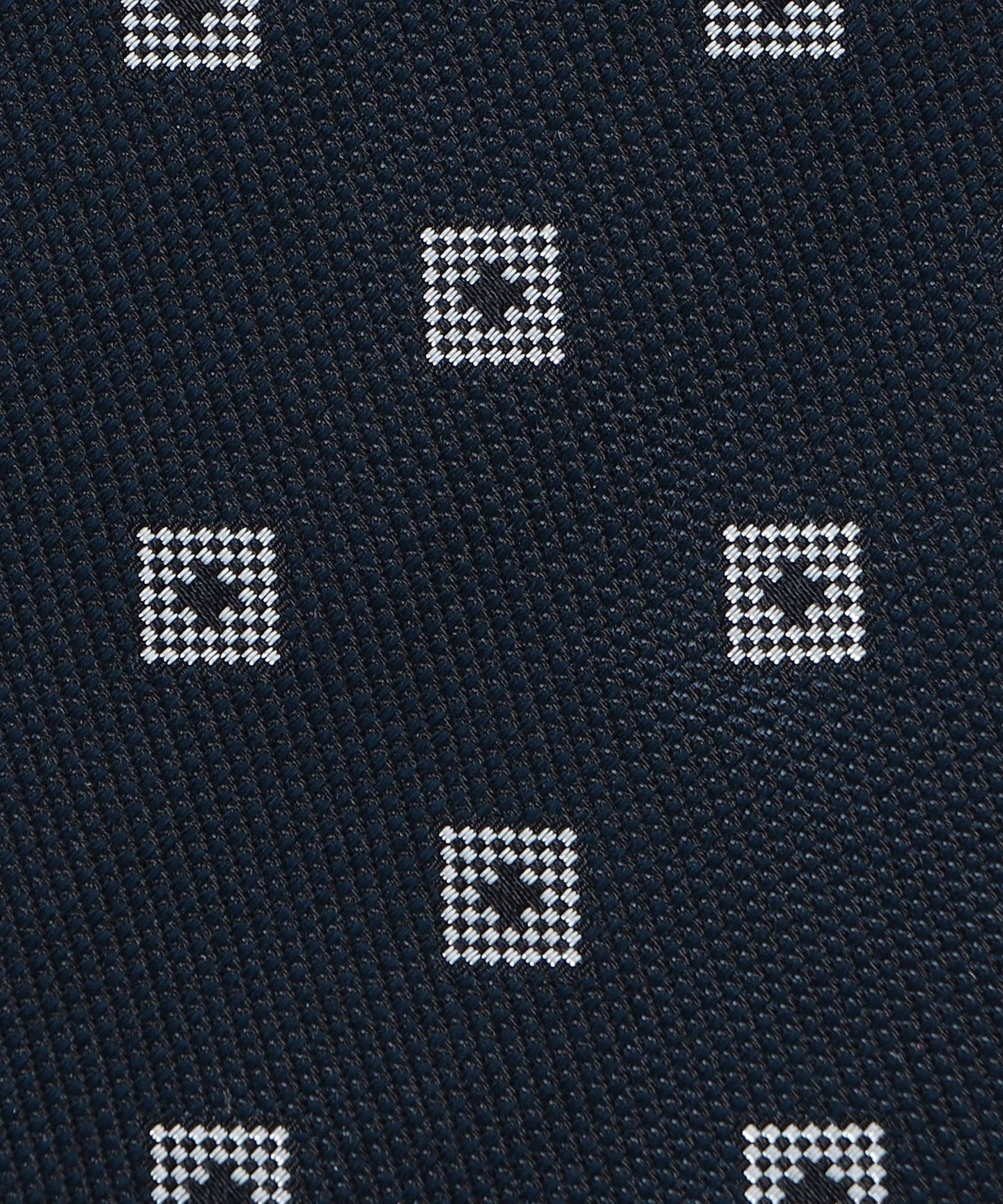 13346990846-d05.jpg