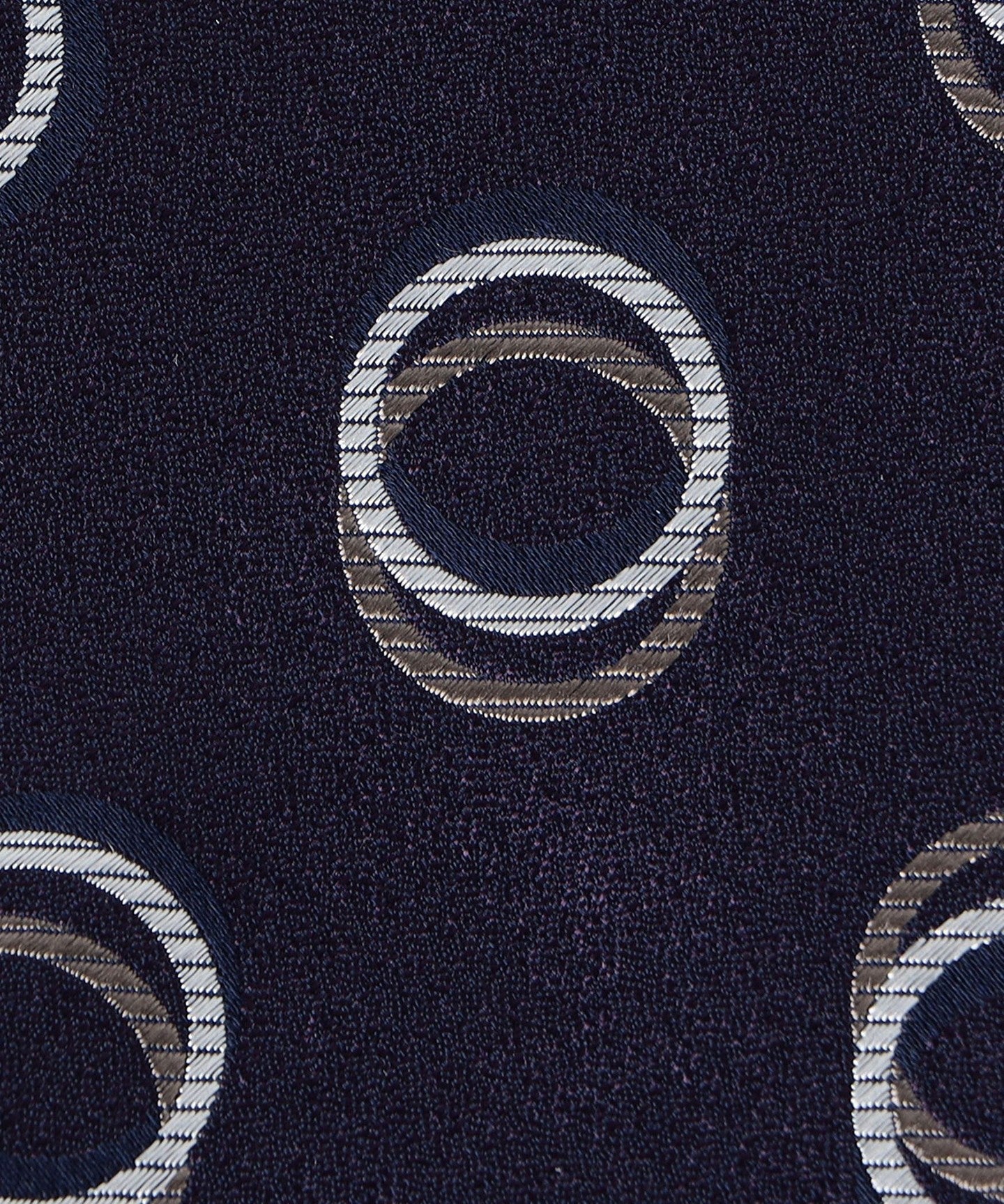 13346990851-d05.jpg