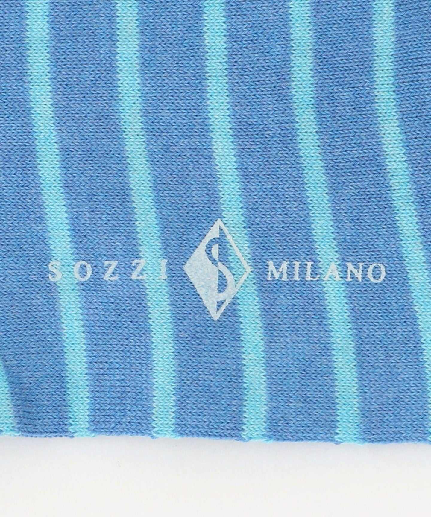 13353433045-d06.jpg