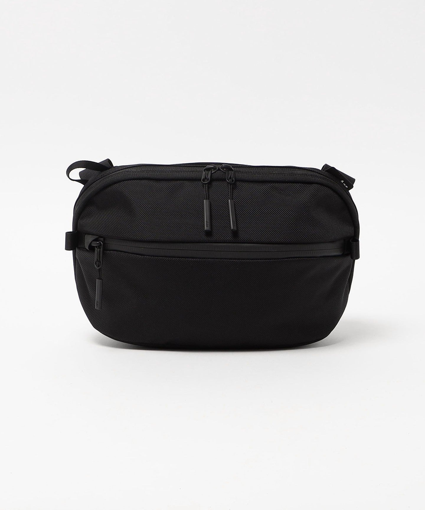 バッグ AER Travel CollectionDay Sling 3 Max 6L Aer ] DAY SLING 3 MAX 6L/斜背包 - UNITED ARROWS