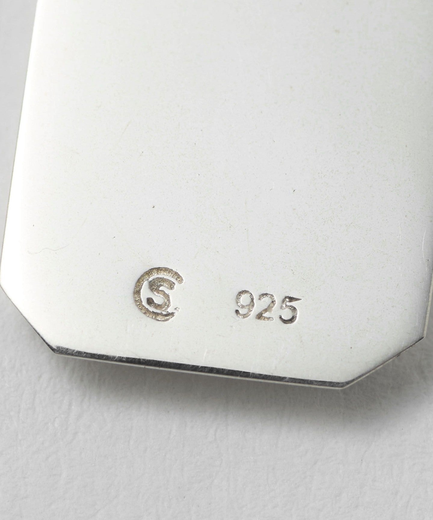 14333000046-d08.jpg