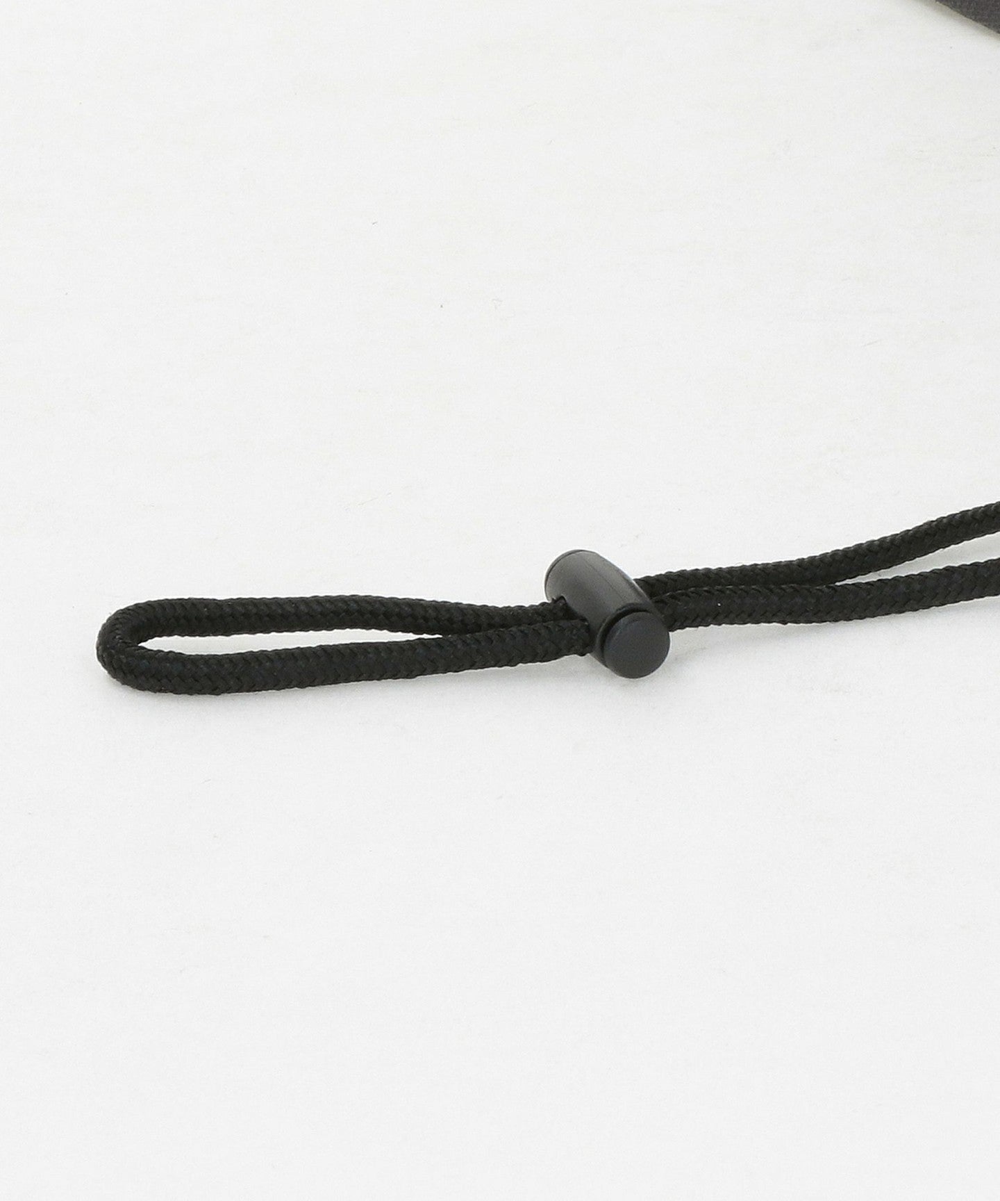 14385000063-d11.jpg