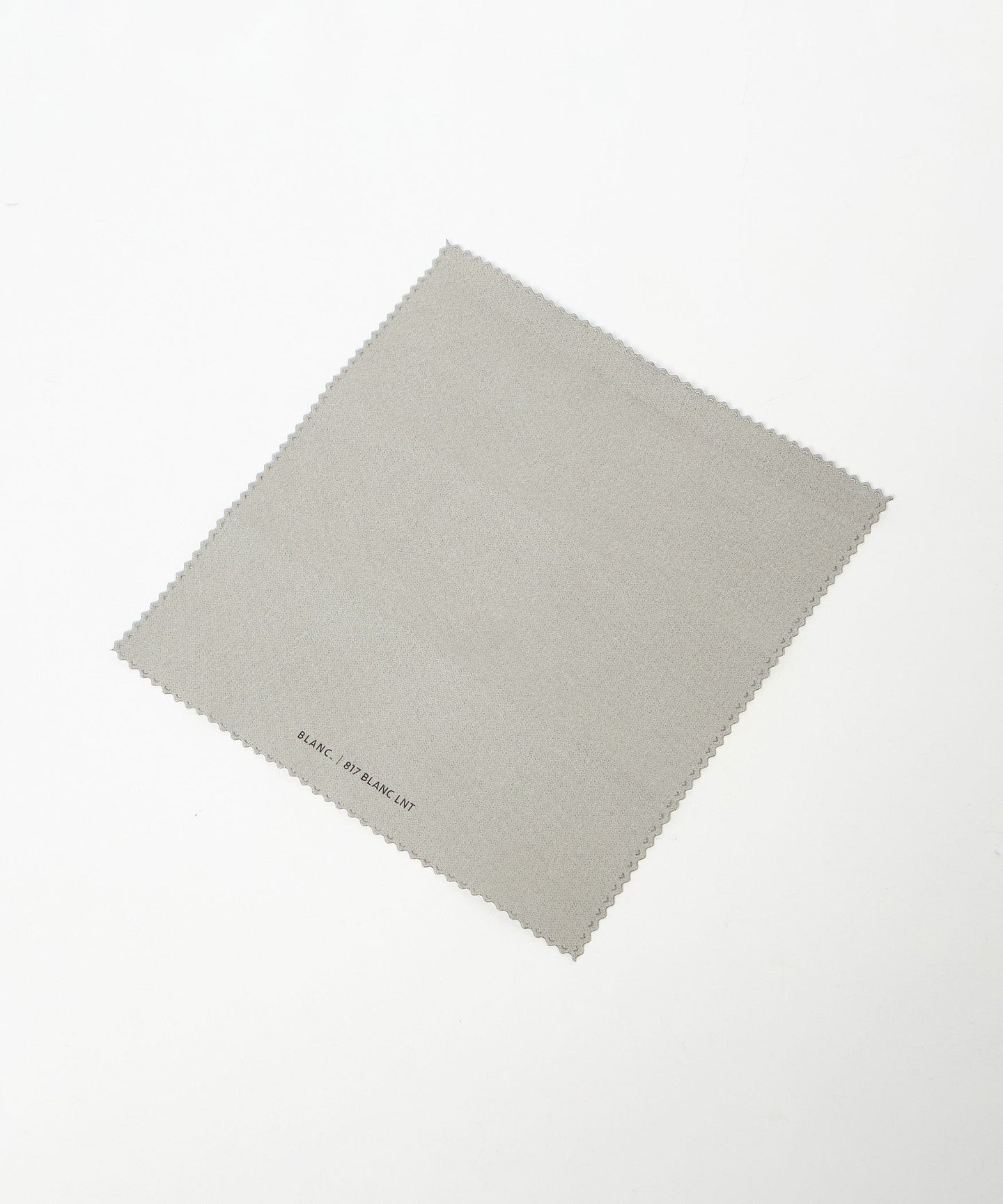 14445000080-d10.jpg