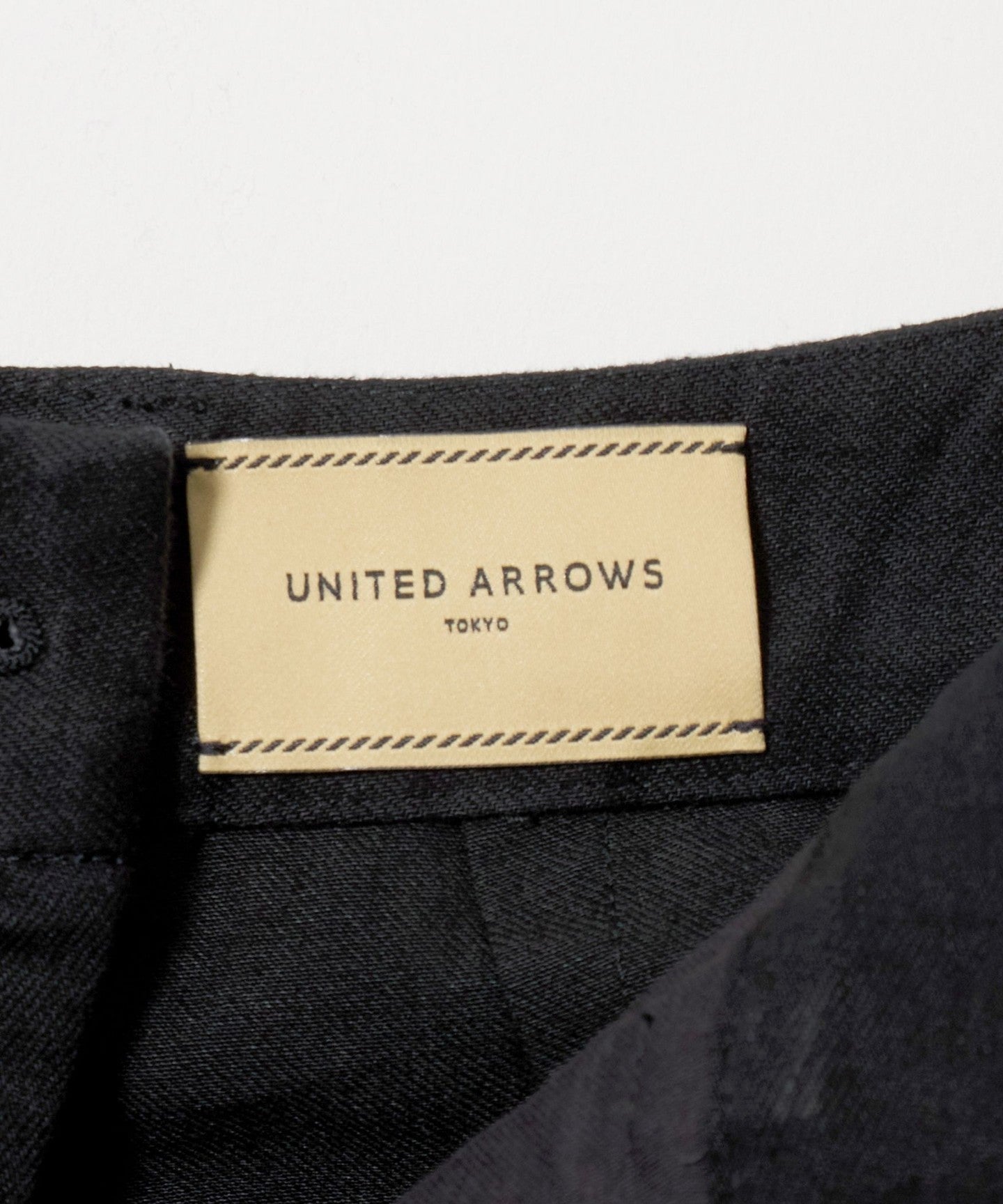15141000025-d15.jpg