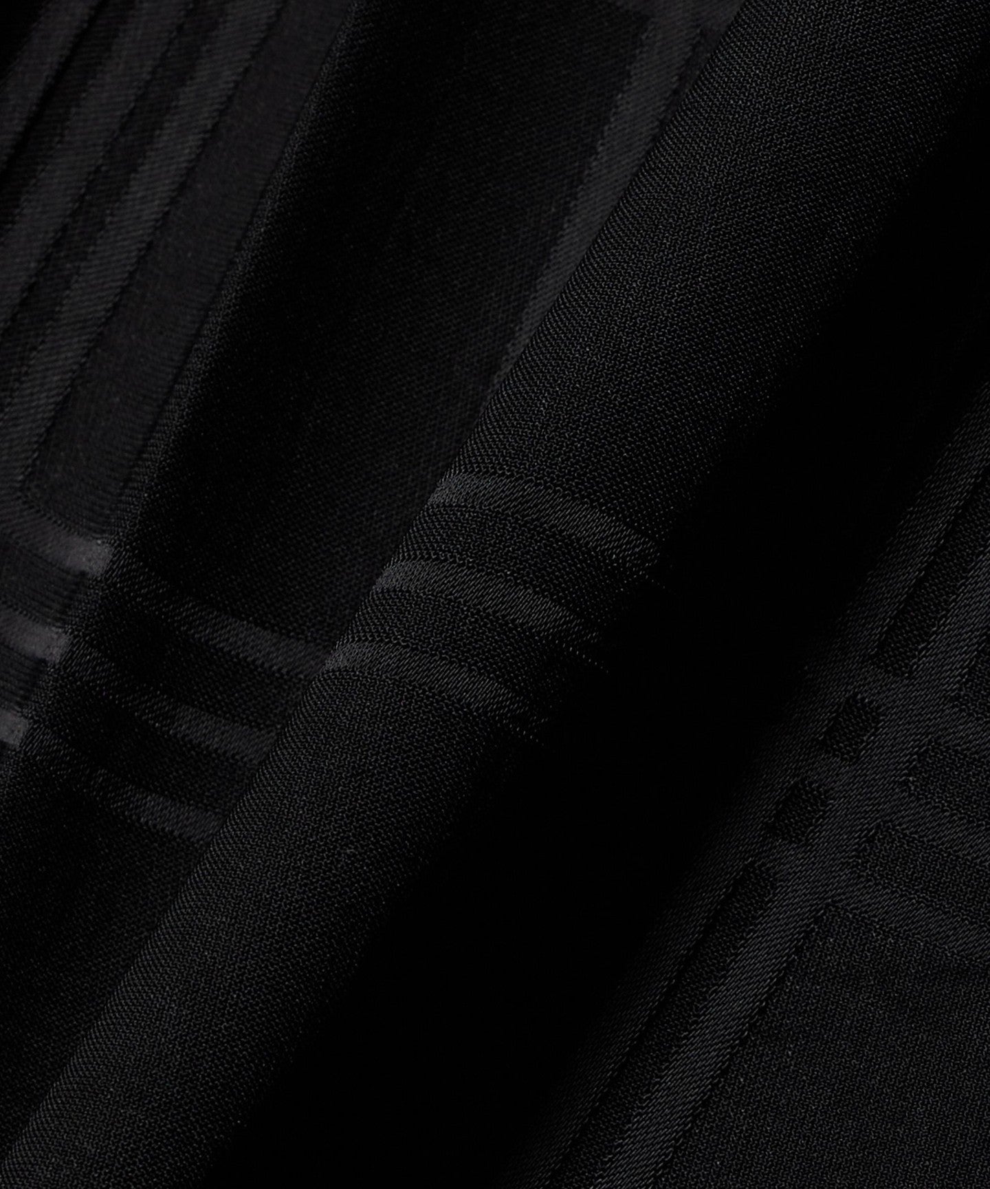 15141440020-d32.jpg