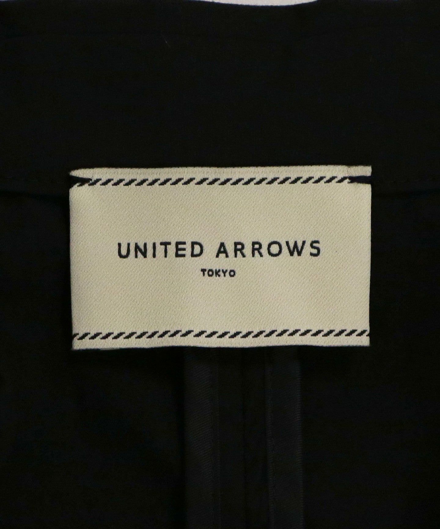 15261990015-d18.jpg