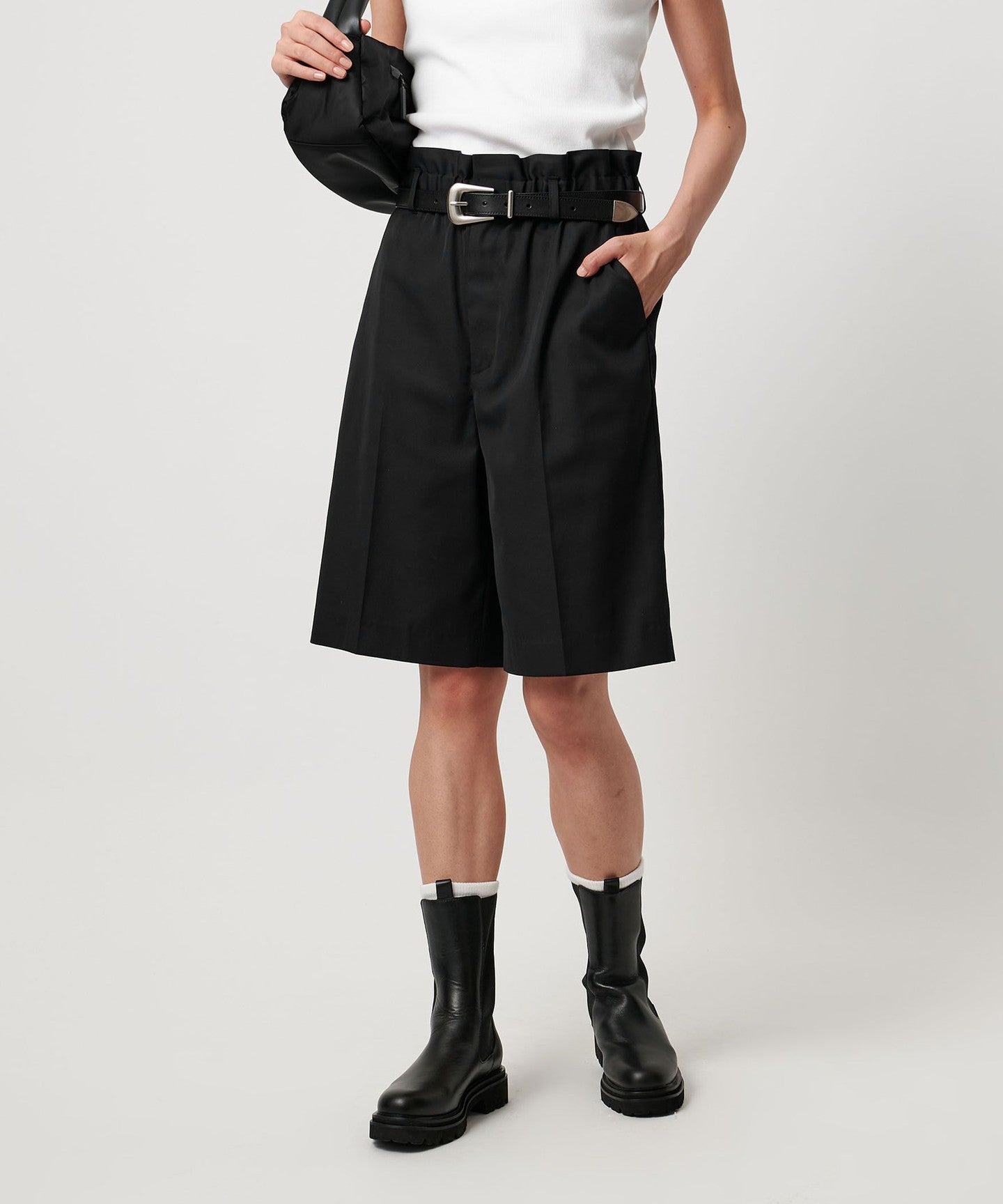 15832990219-d02.jpg