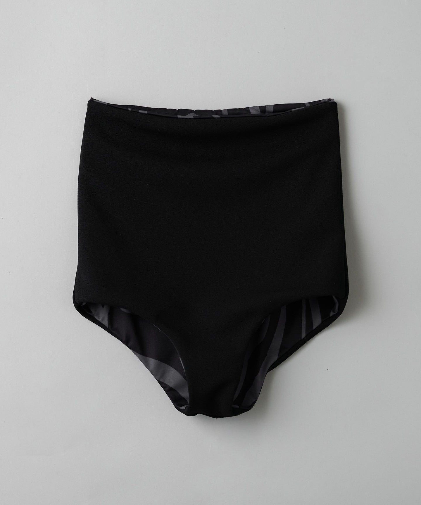 15836990206-d20.jpg