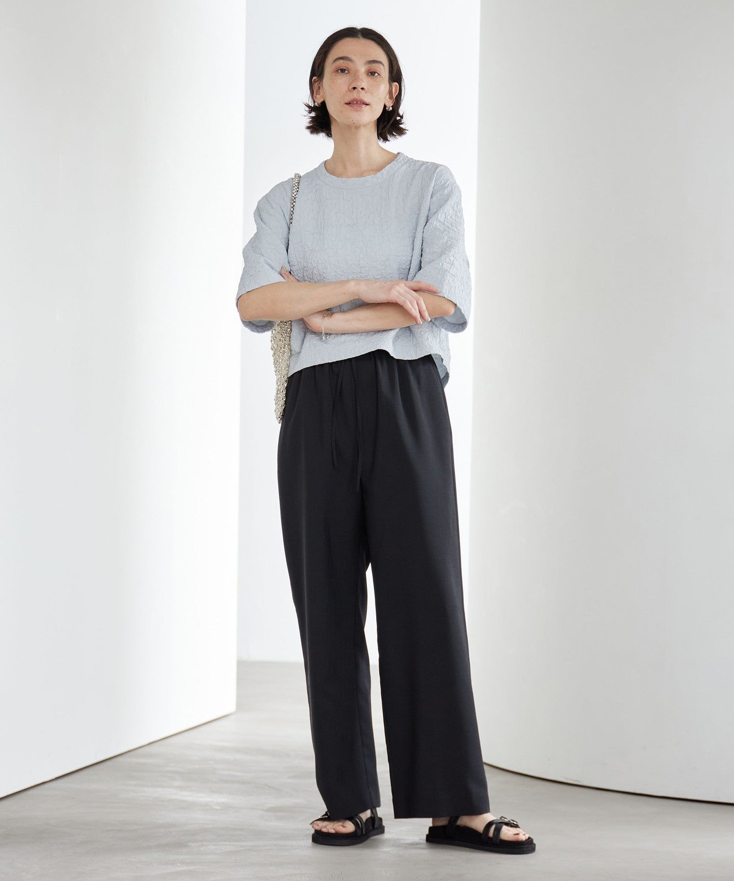 16141000049-d08.jpg
