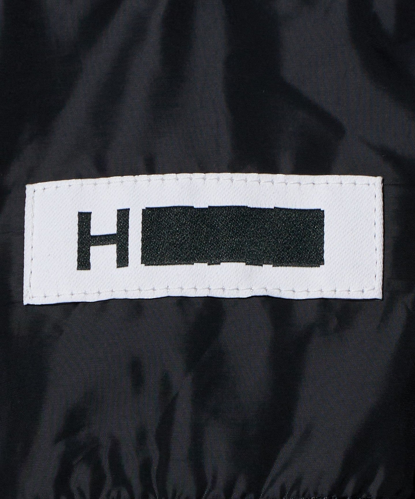 16251000028-d16.jpg