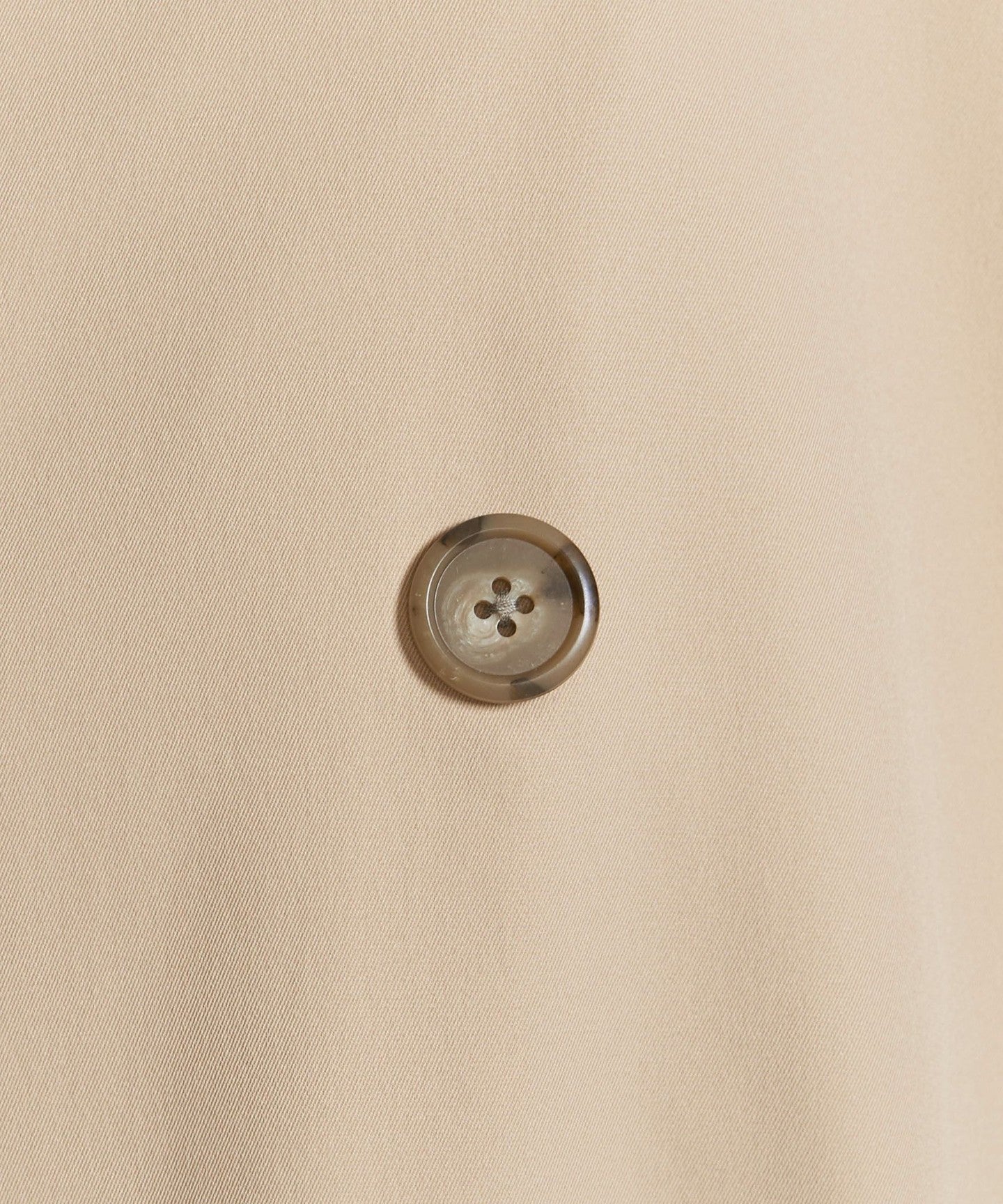 16256995223-d20.jpg