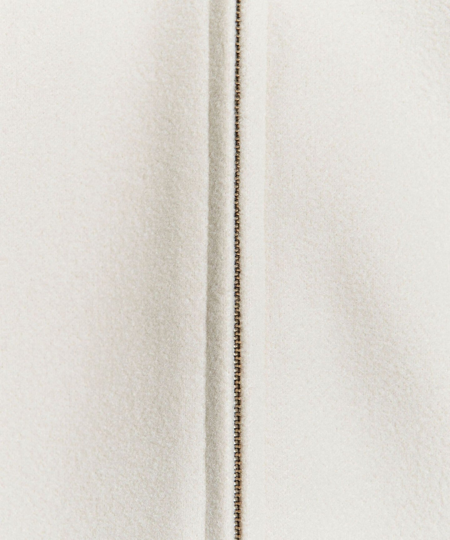 16256995309-d27.jpg