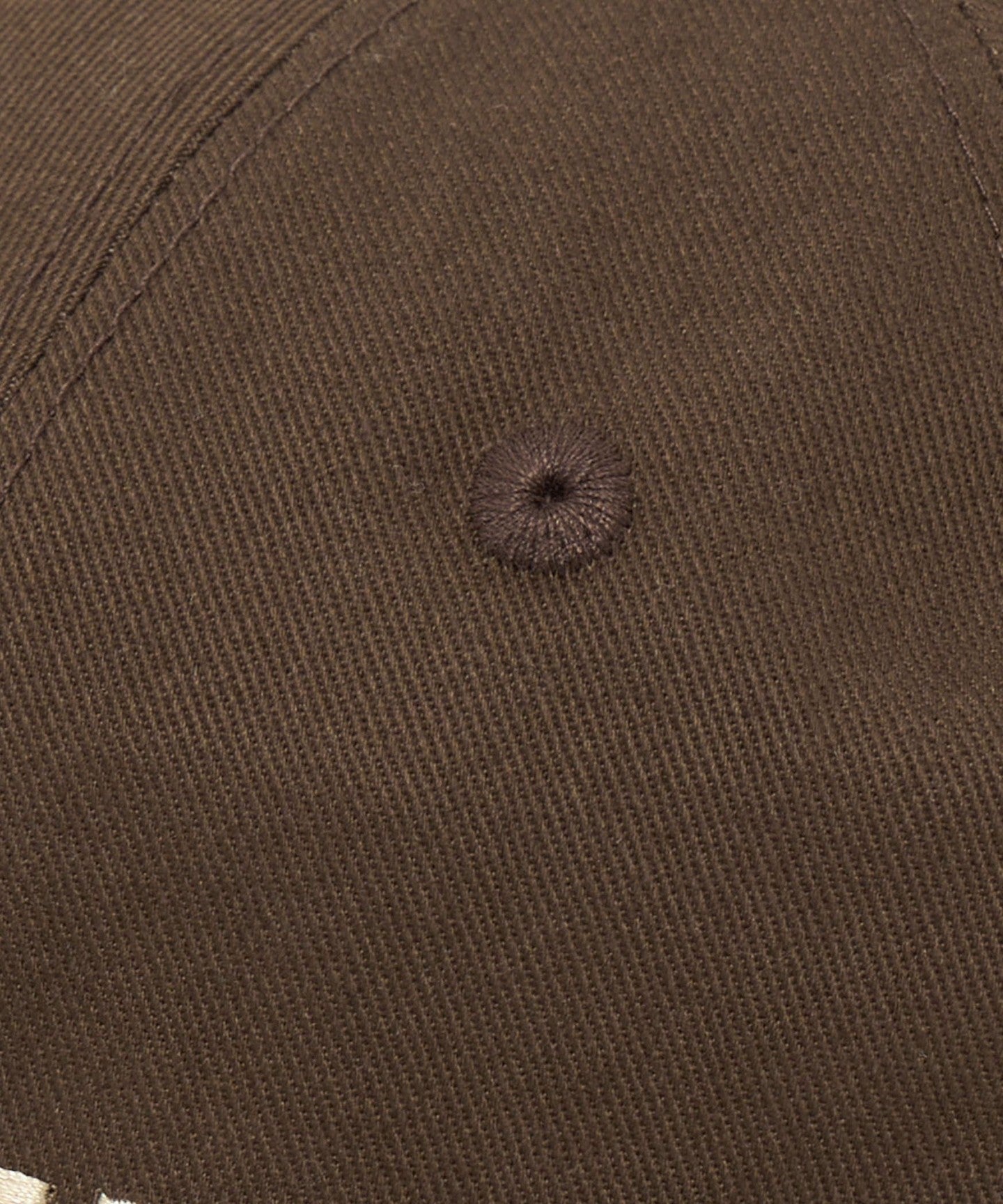18385000024-d20.jpg