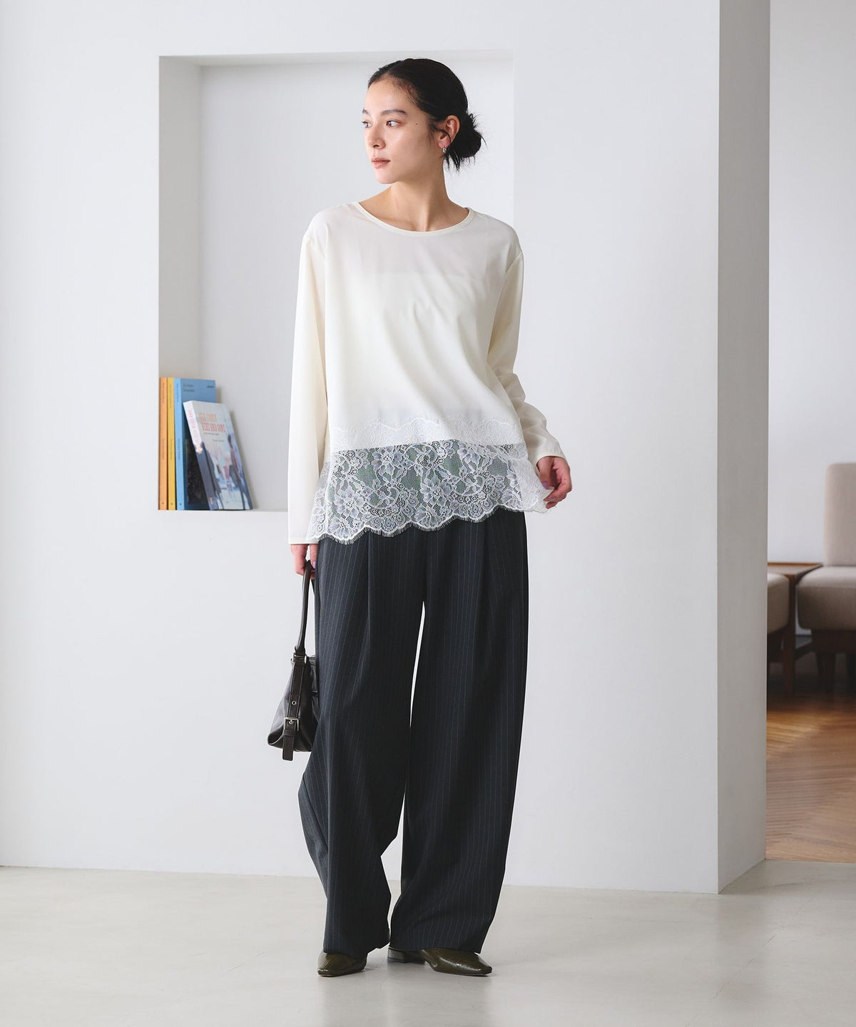 【网店限定 Wardrobe DAILY MINIMAL】下摆蕾丝衬衫 可水洗