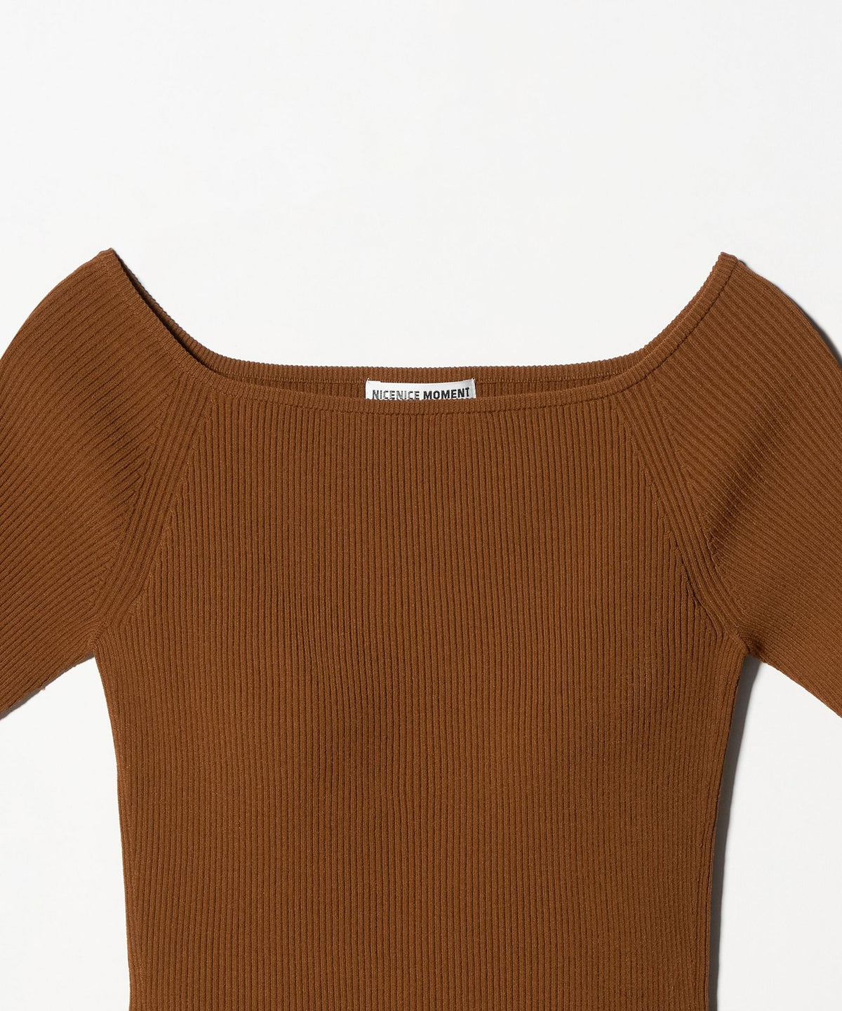 <NICENICE MOMENT> Off-Shoulder Knit Top