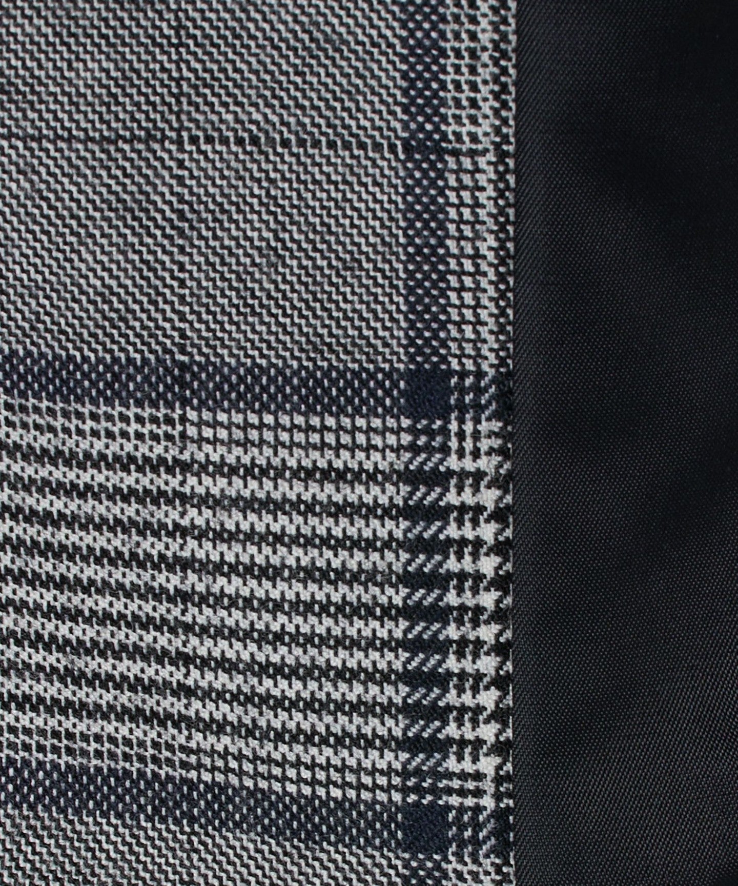 31231101741-d13.jpg