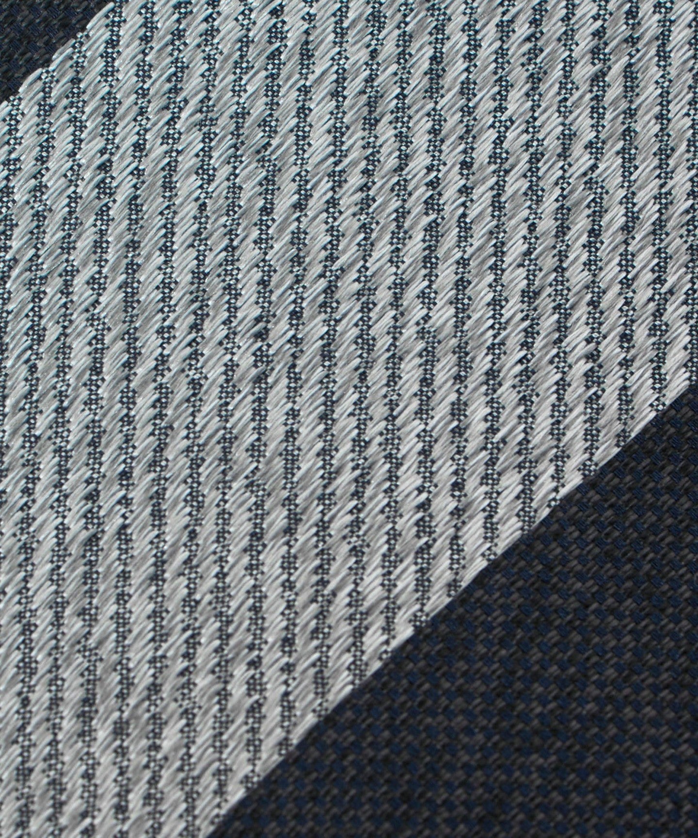 31346000037-d08.jpg