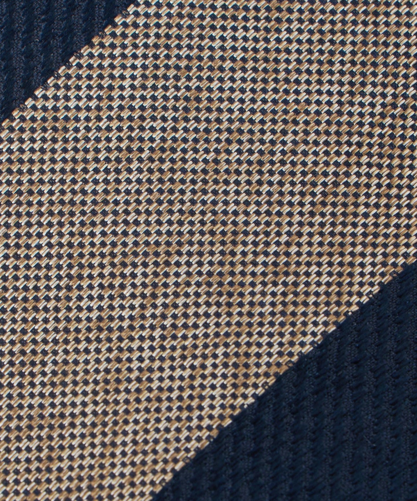 31346000037-d14.jpg