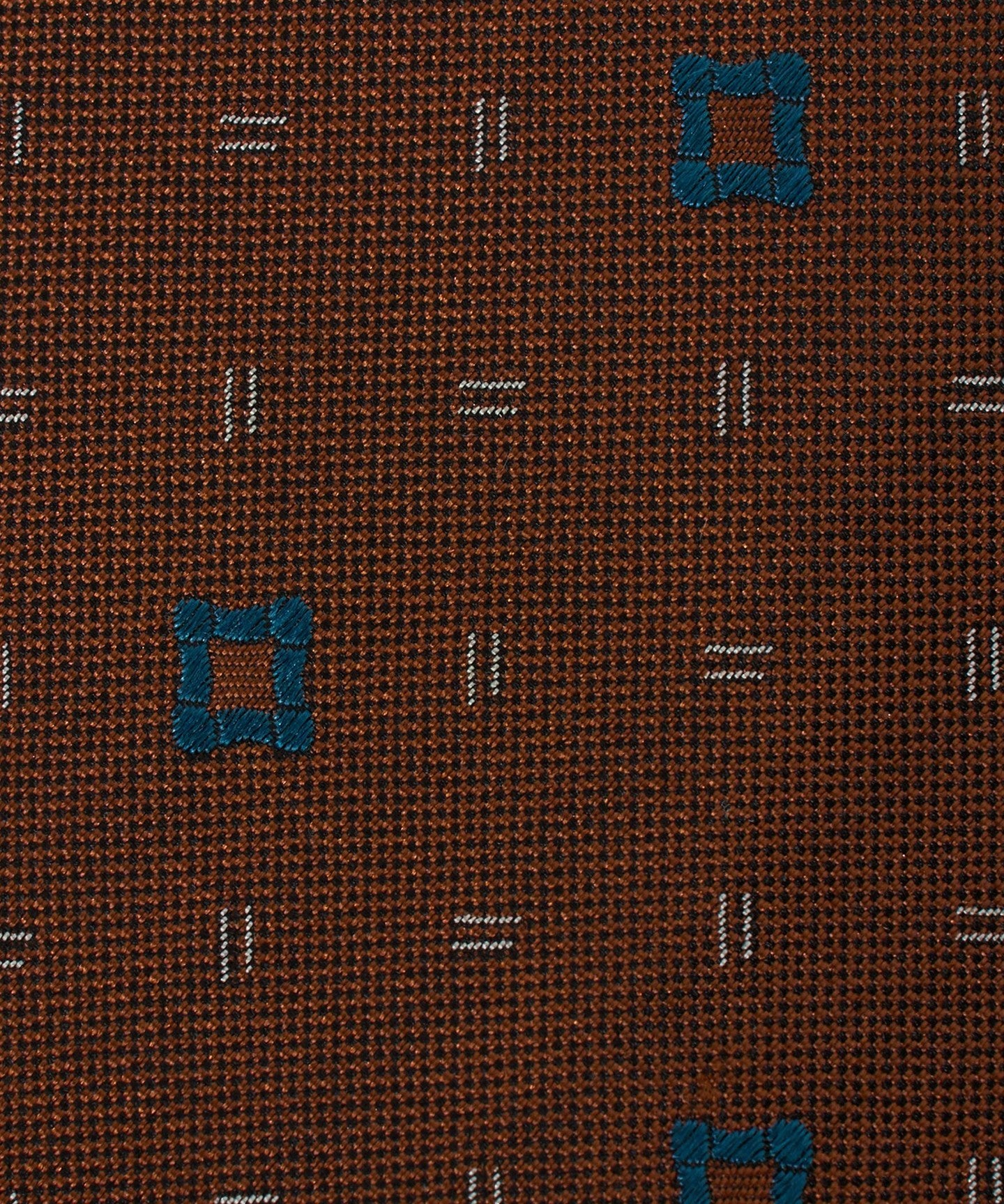 31346000077-d08.jpg