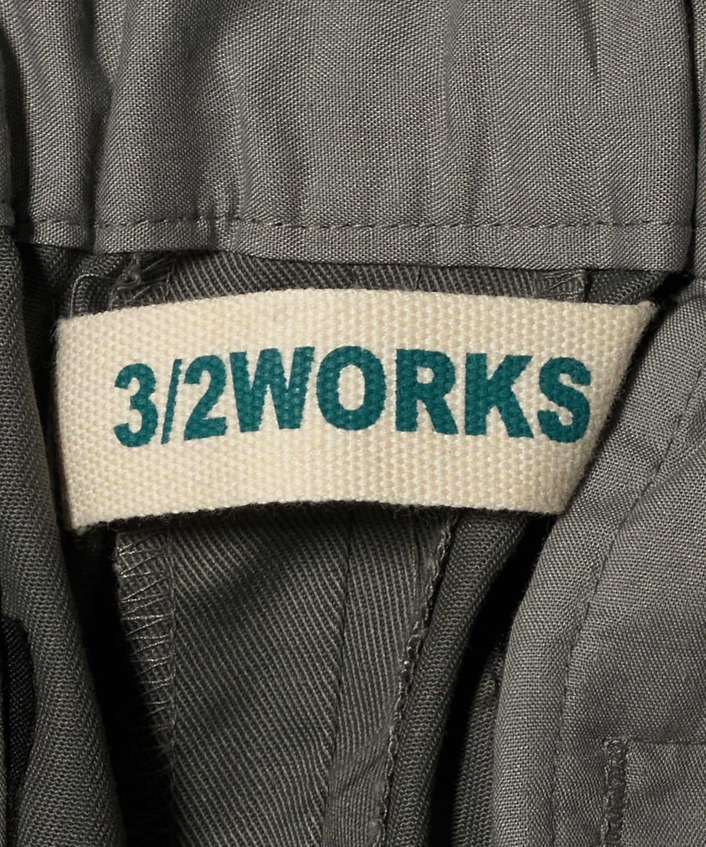 32145000004-d48.jpg
