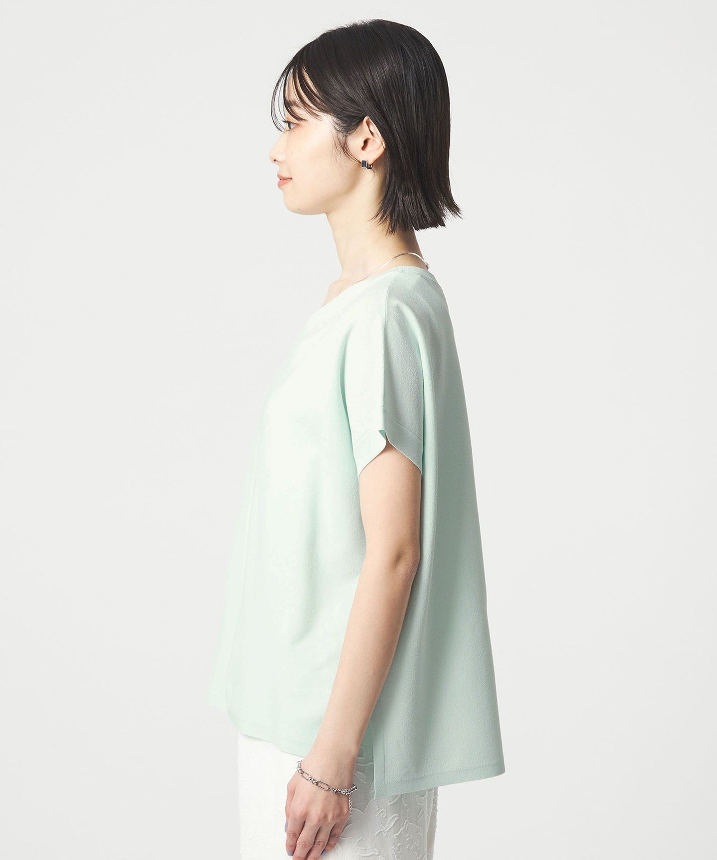 35181000018-d22.jpg