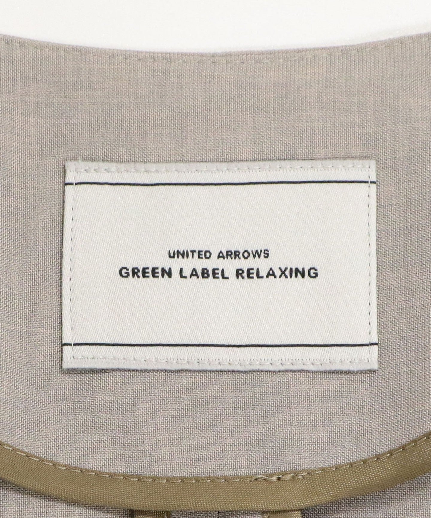 35221000042-d26.jpg