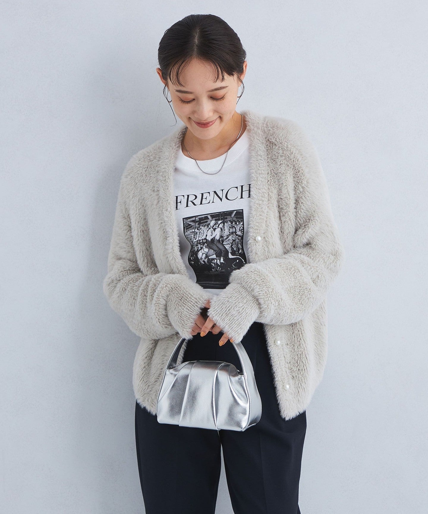 Shaggy V-neck KNIT CARDIGAN