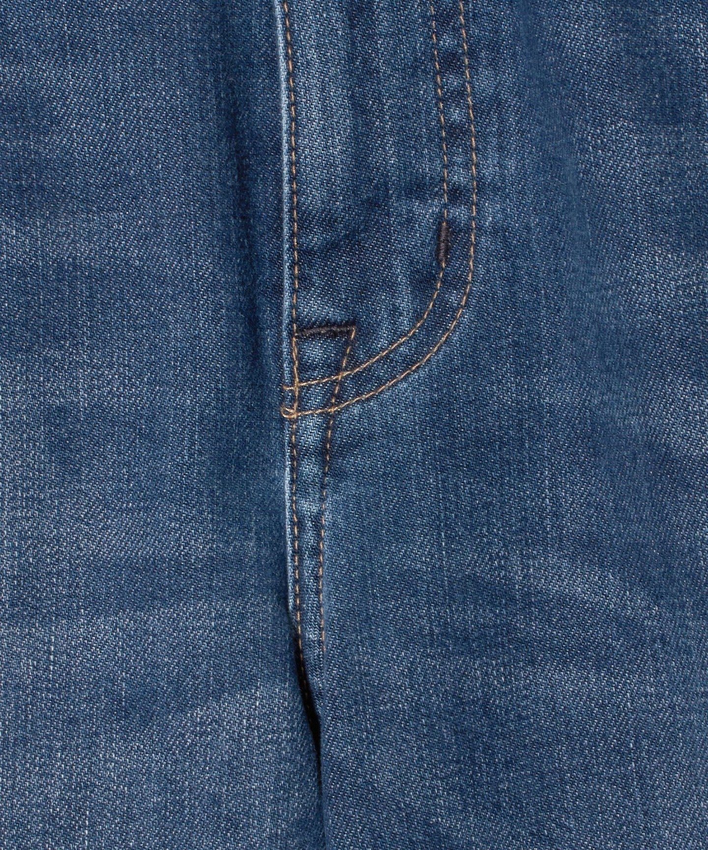 36145000017-d11.jpg