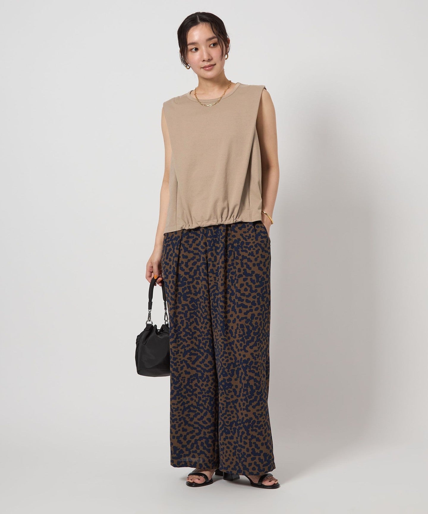 36176993269-d03.jpg