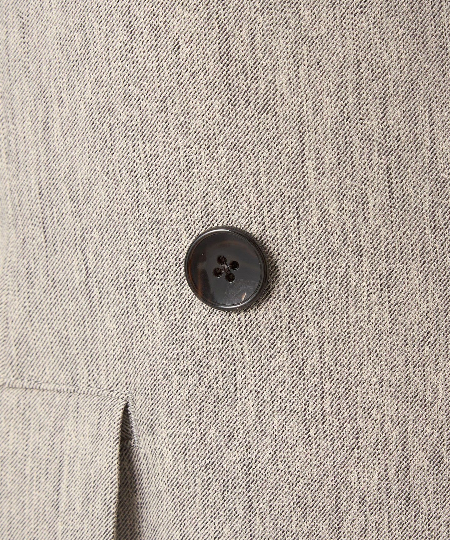 36221000000-d28.jpg