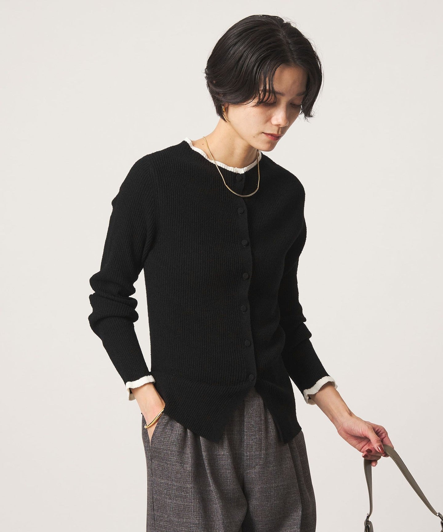 36281000023-d09.jpg