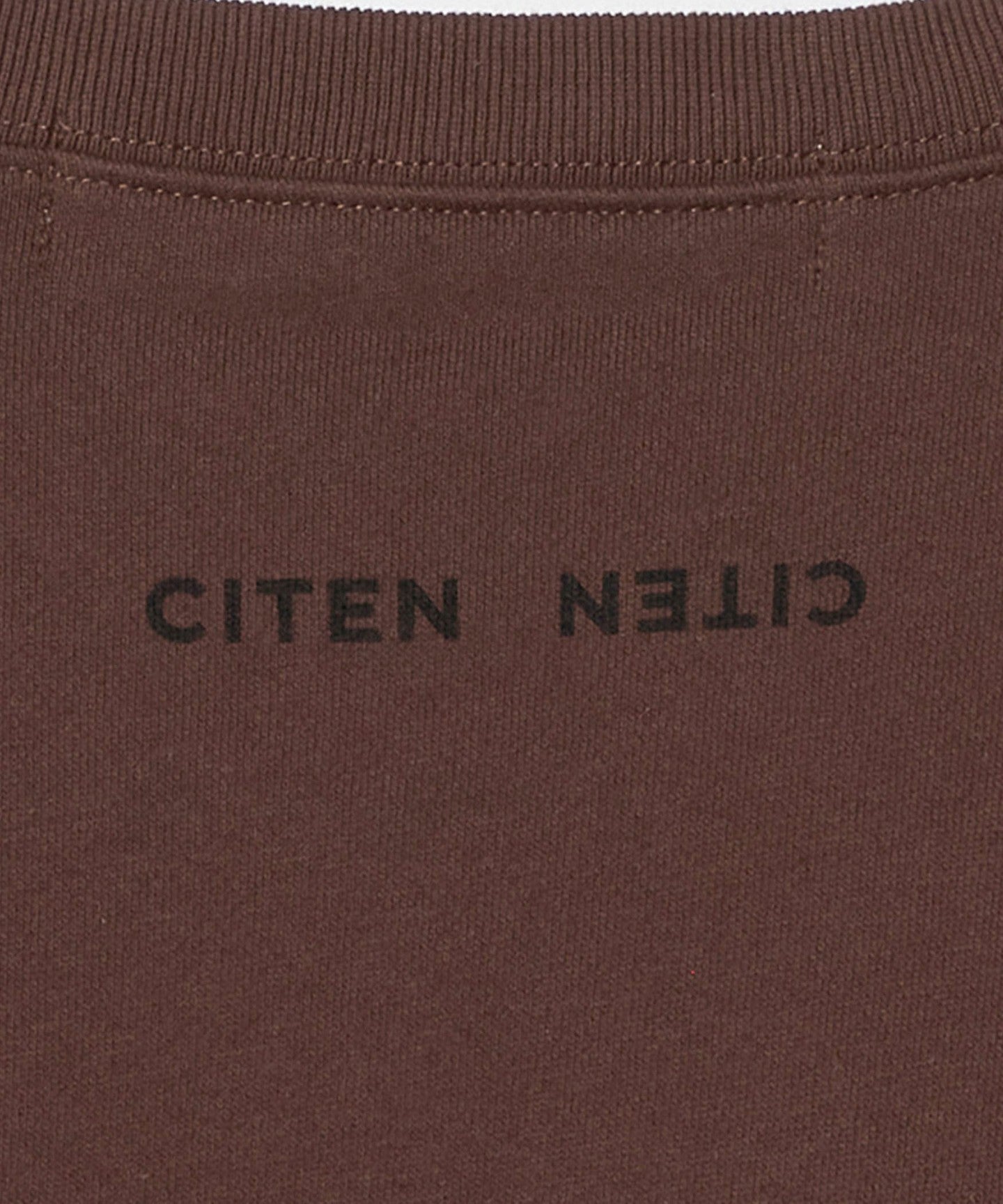 42126000009-d14.jpg