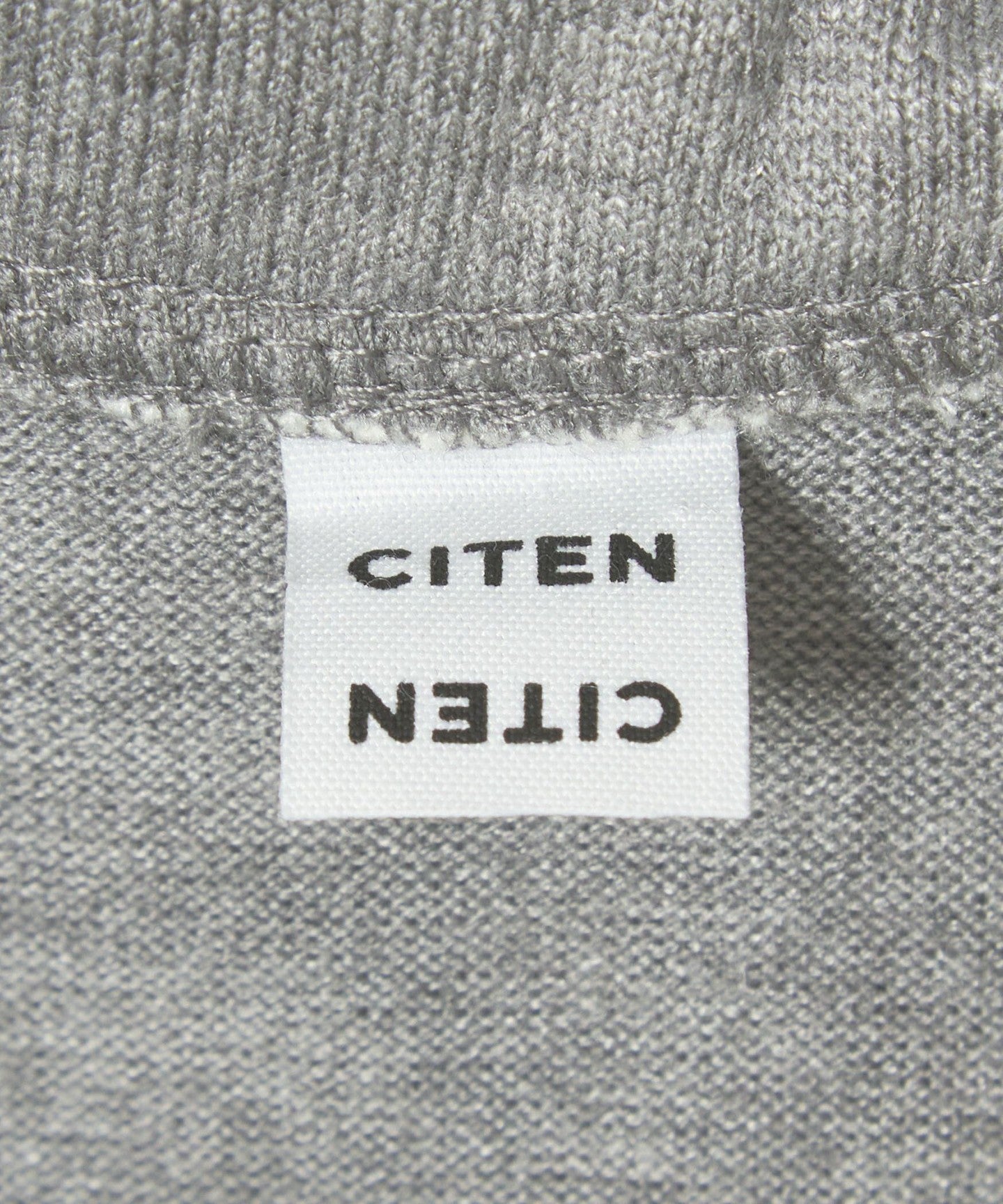 42126000015-d18.jpg