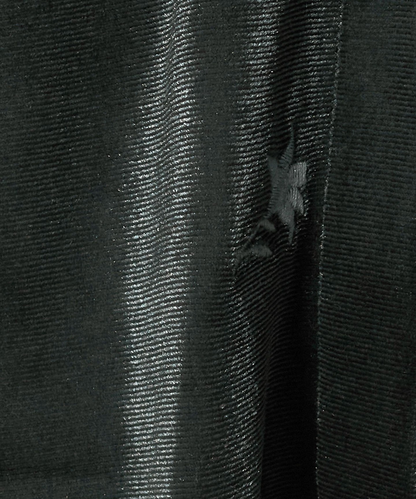 42126000032-d26.jpg