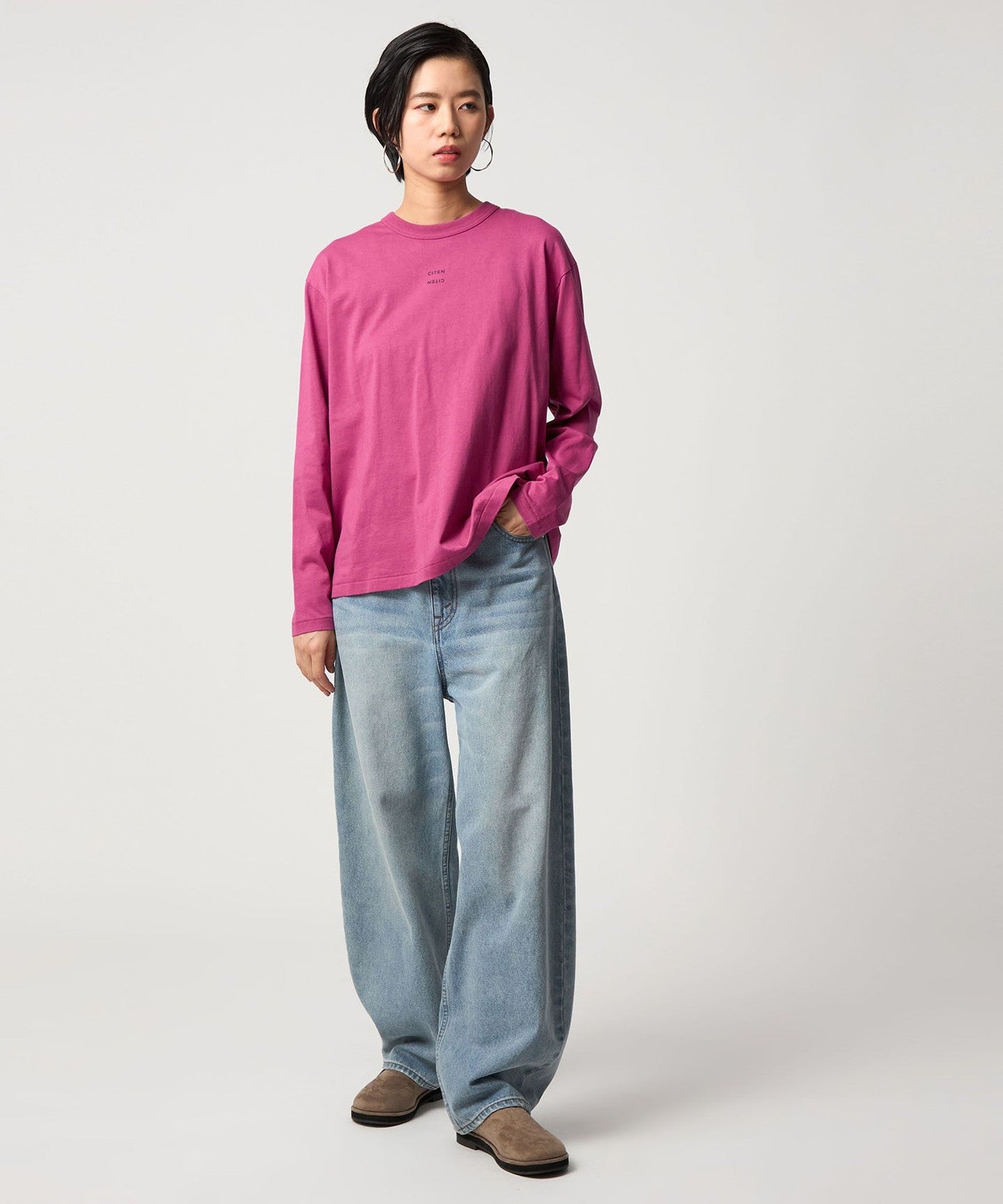 42126990090-d11.jpg