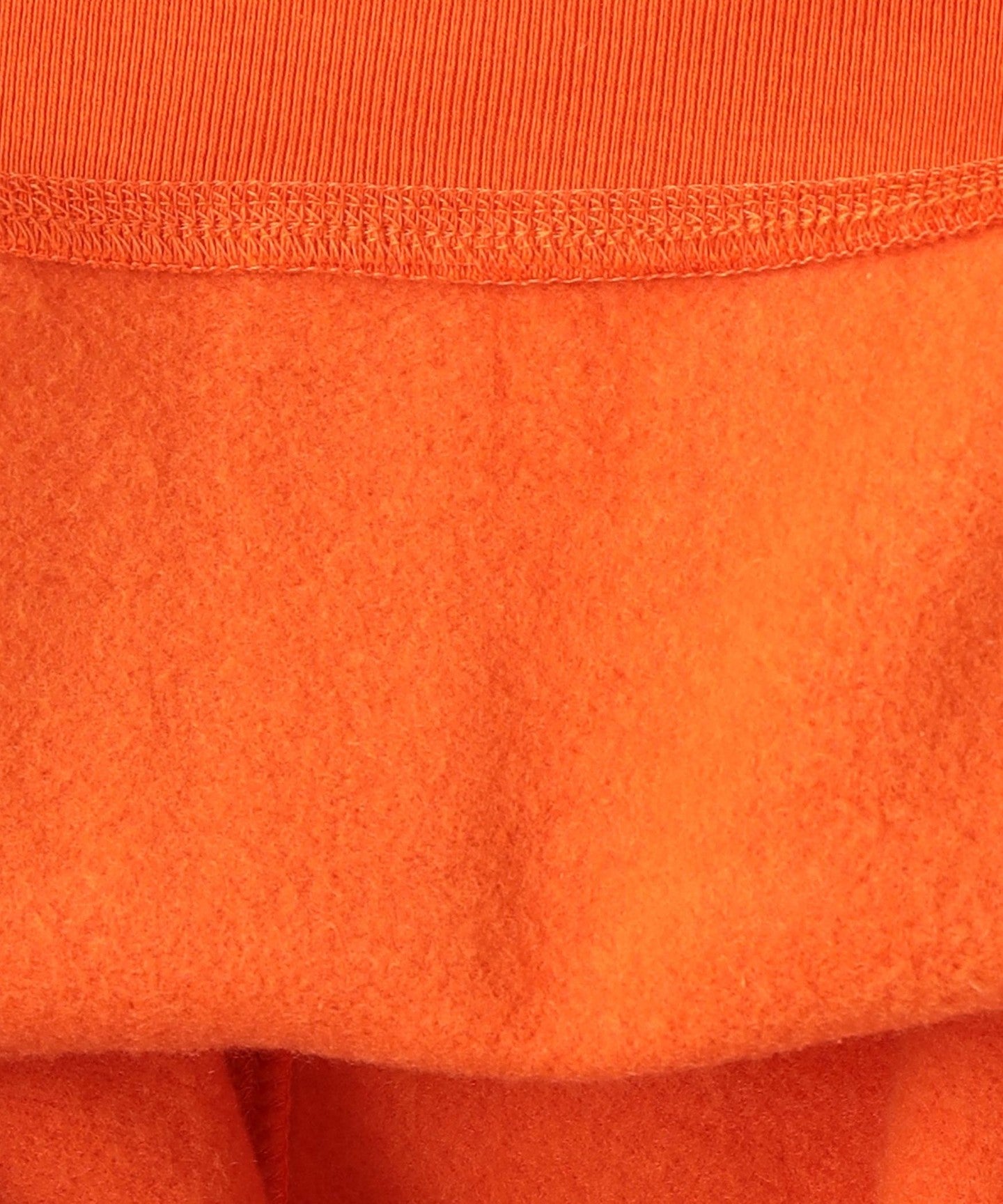 42126990130-d20.jpg