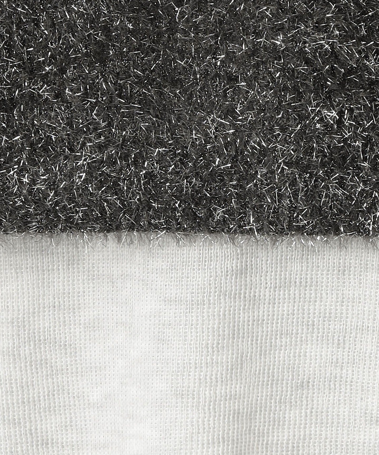 42136990084-d15.jpg