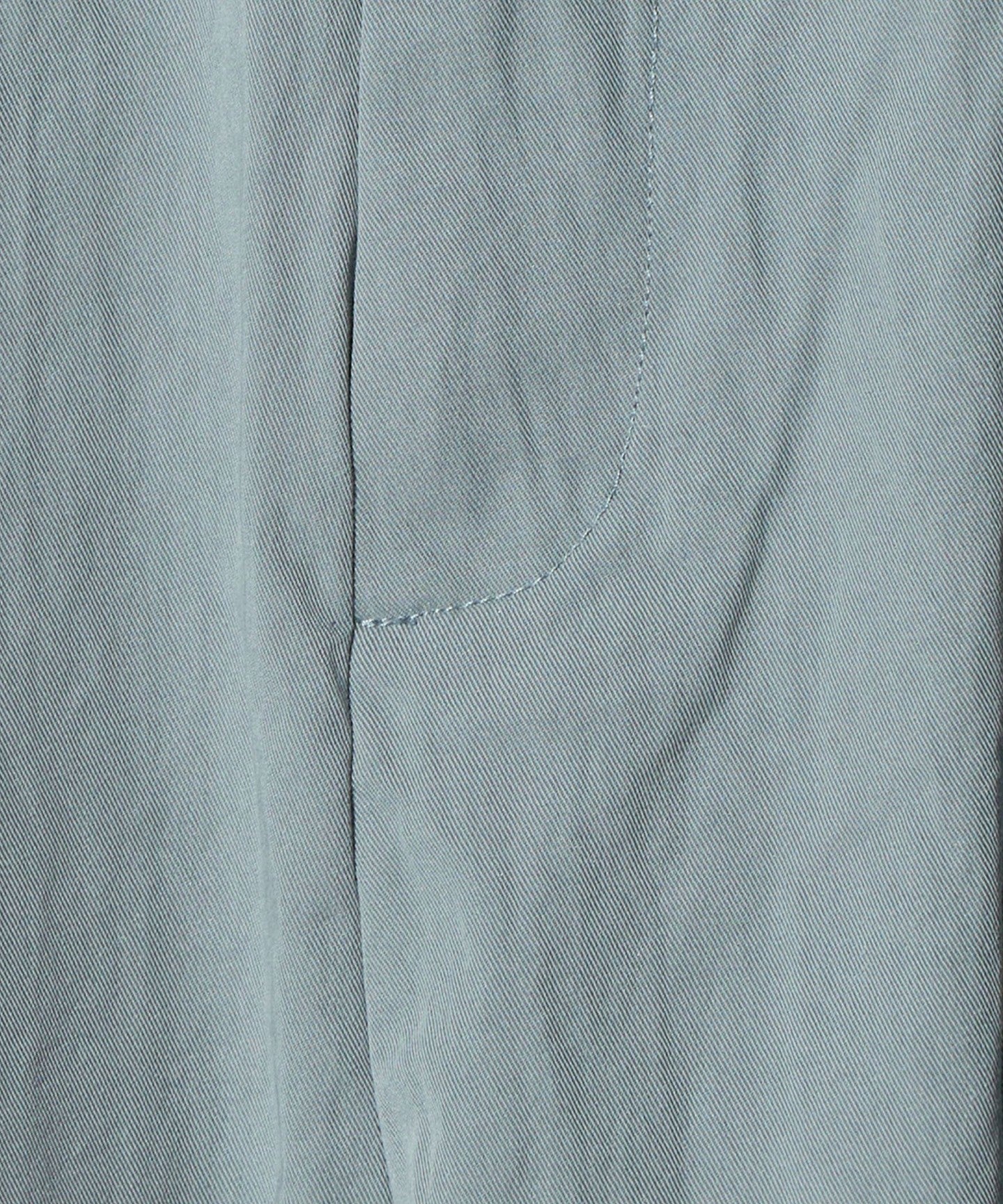 42146000021-d27.jpg