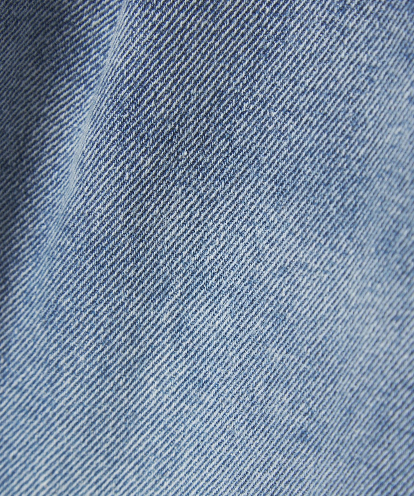 42146000030-d15.jpg