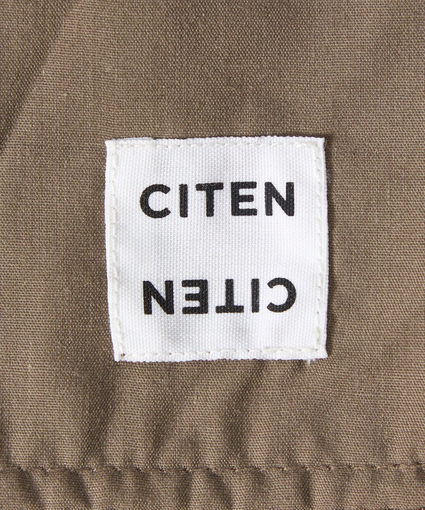 42146990174-d16.jpg