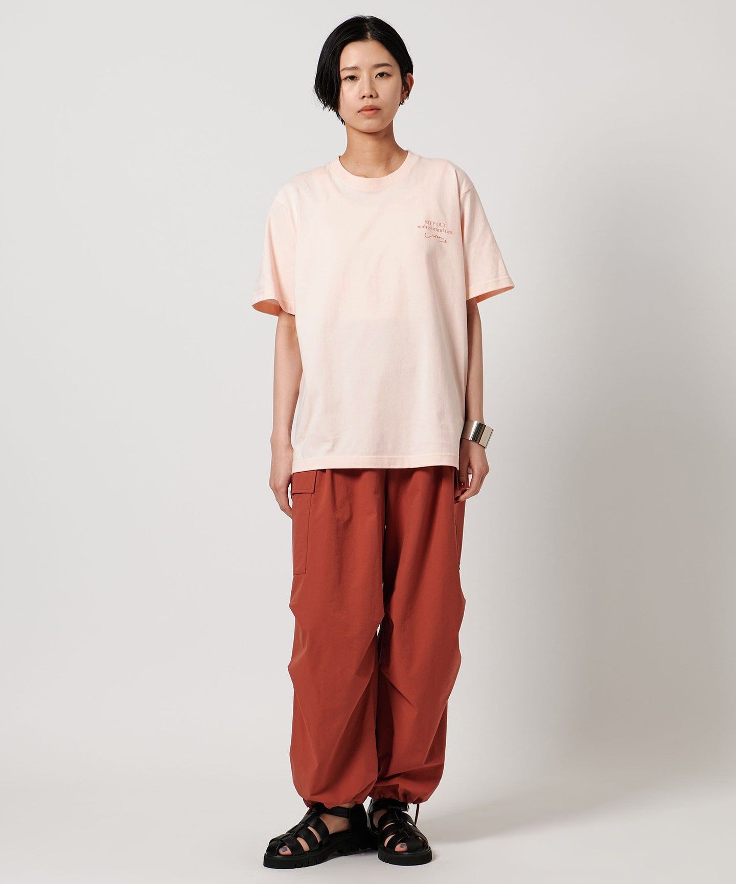 42174990116-d04.jpg