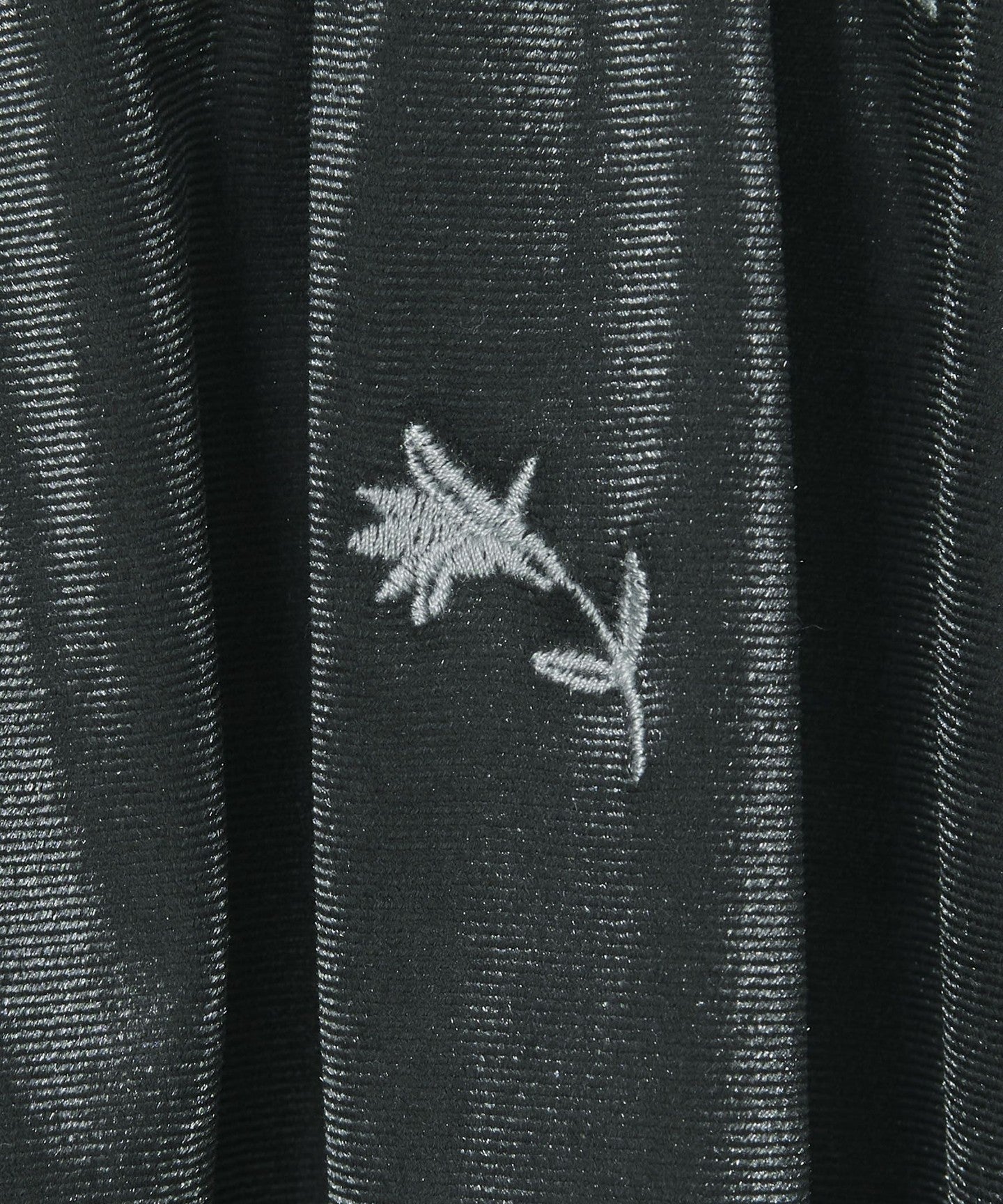 42176000011-d17.jpg