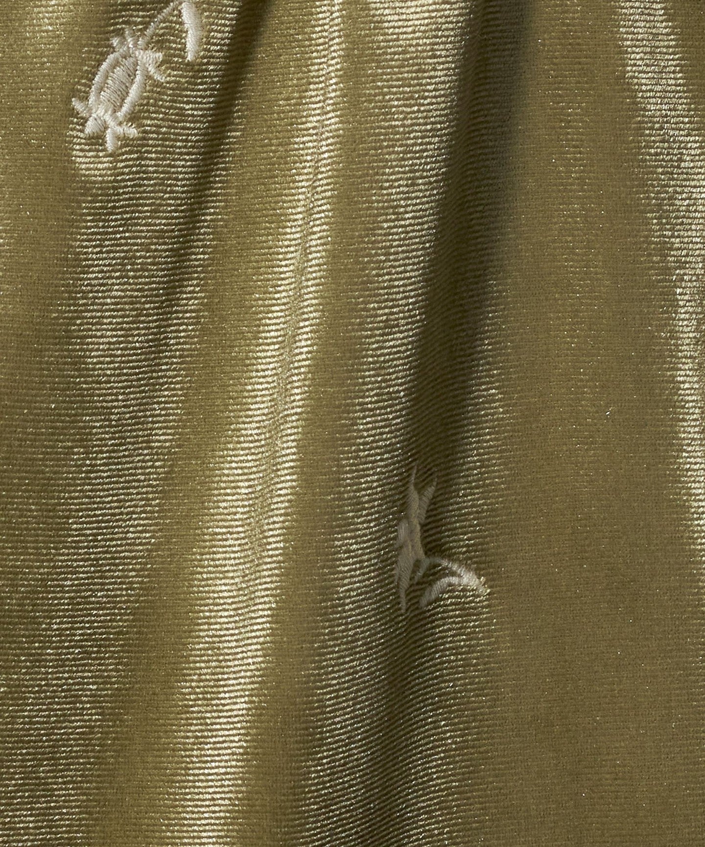 42176000011-d26.jpg