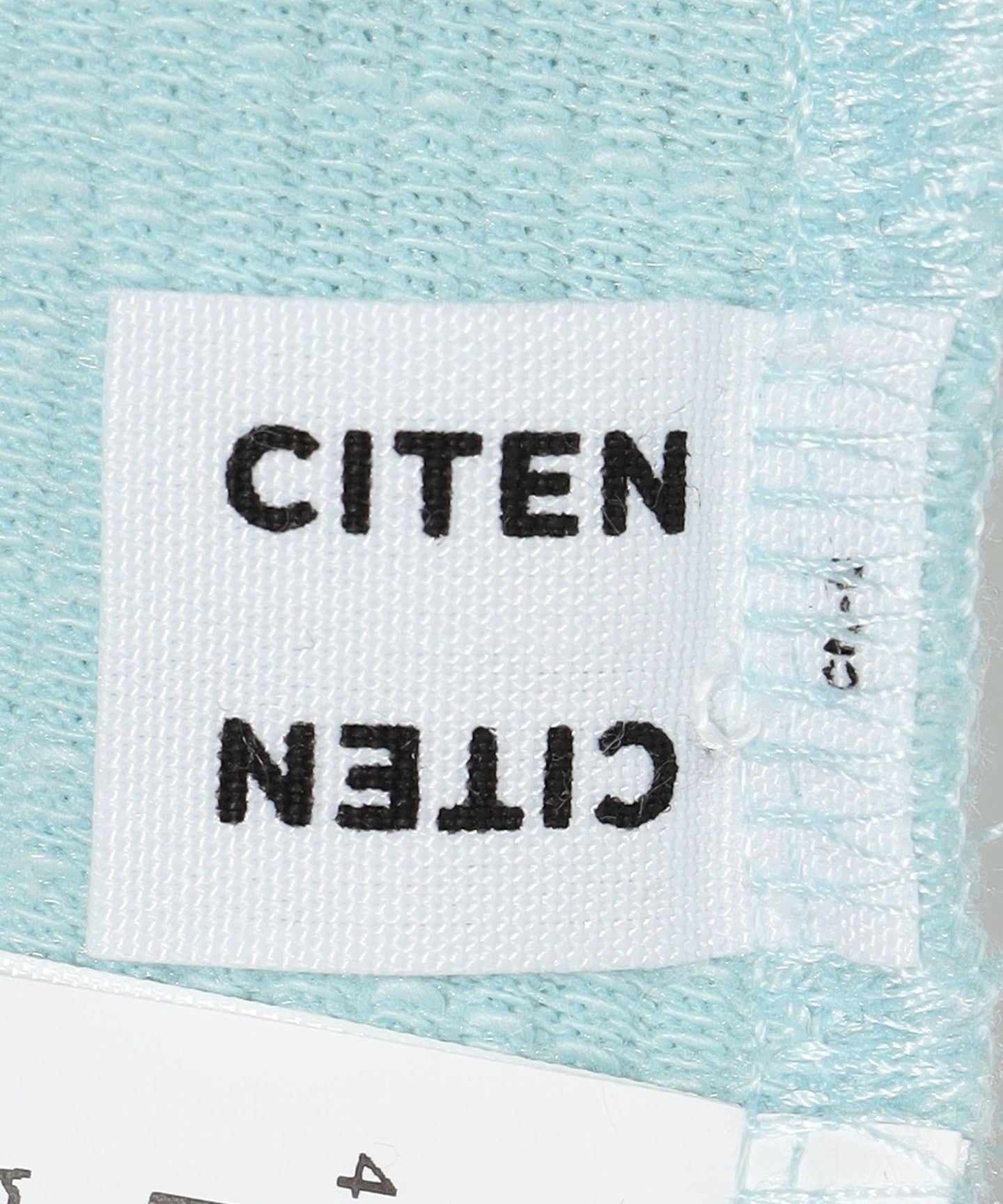 42176990092-d22.jpg