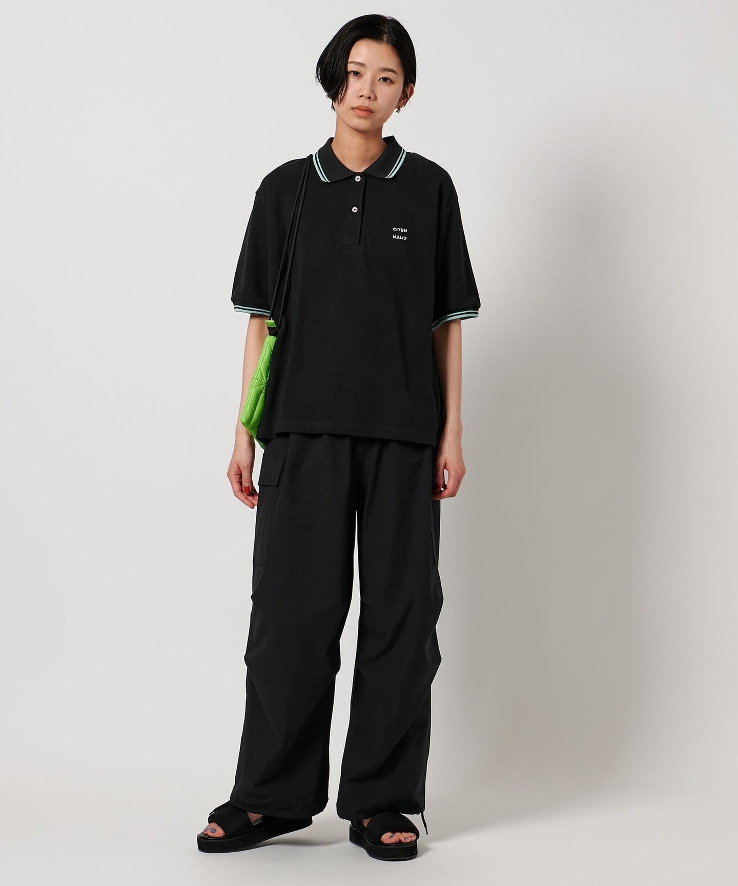 42176990111-d04.jpg
