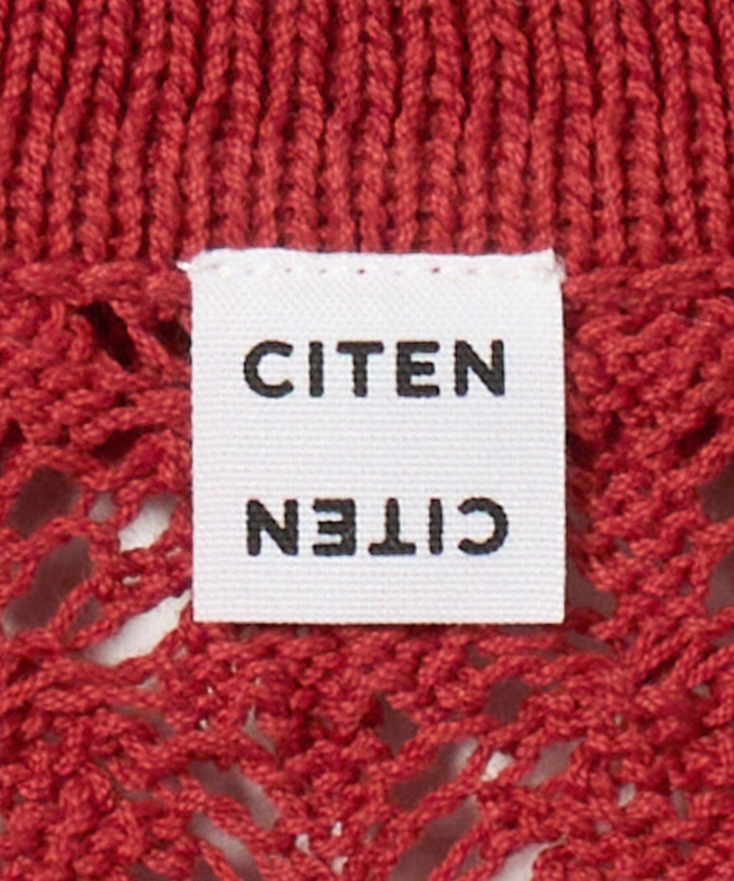 42186990049-d23.jpg