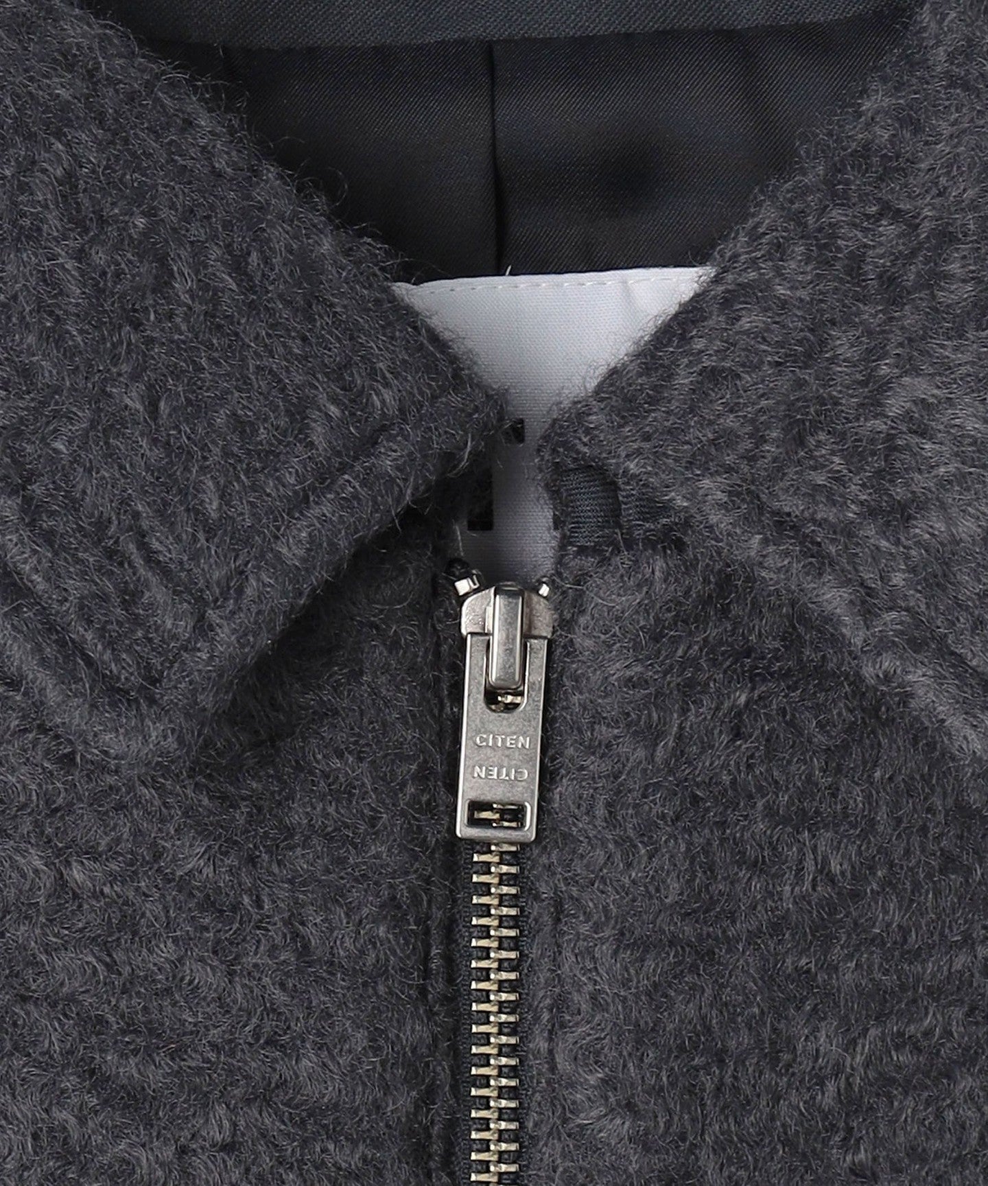 42256990074-d15.jpg