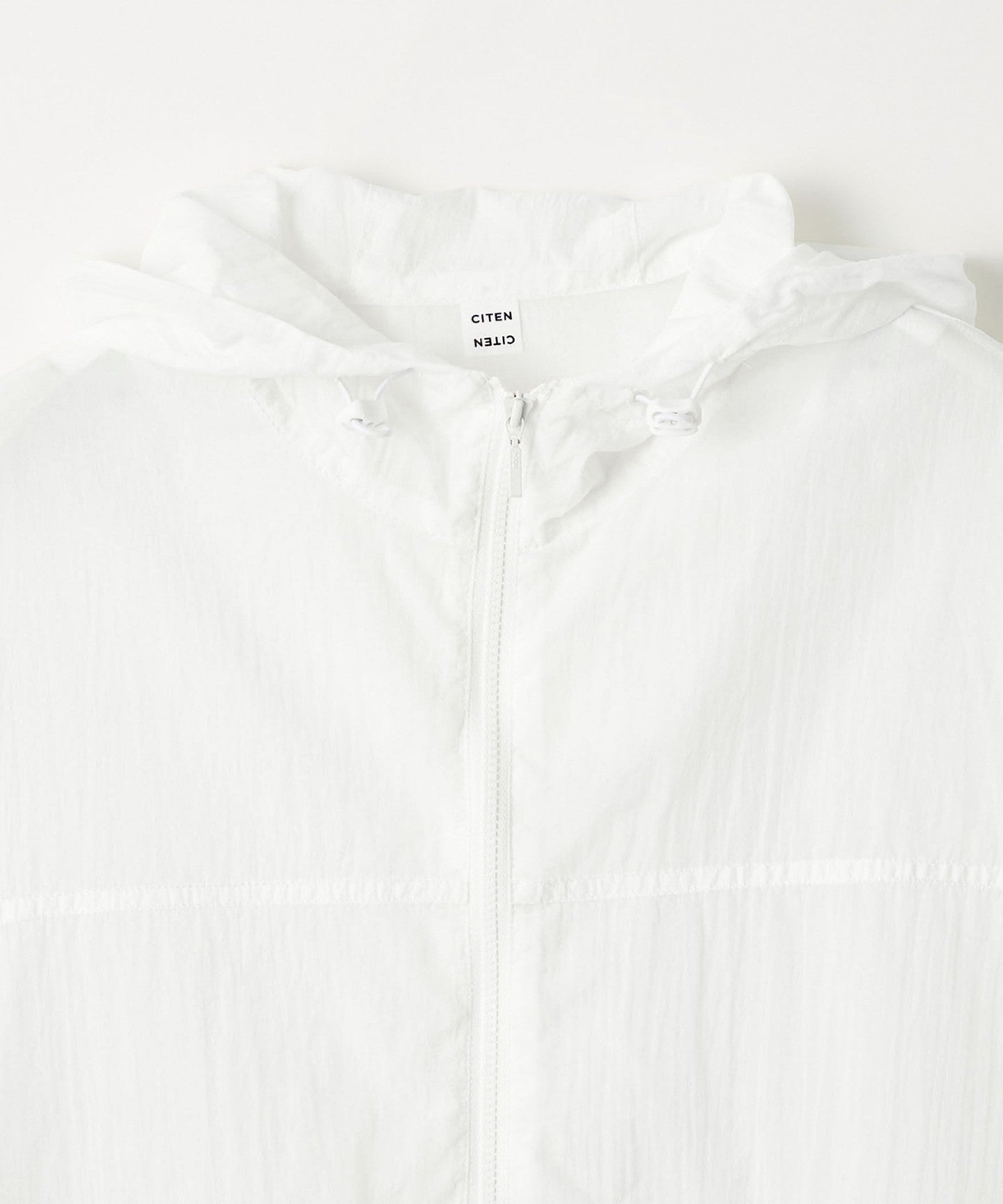 42256990087-d08.jpg