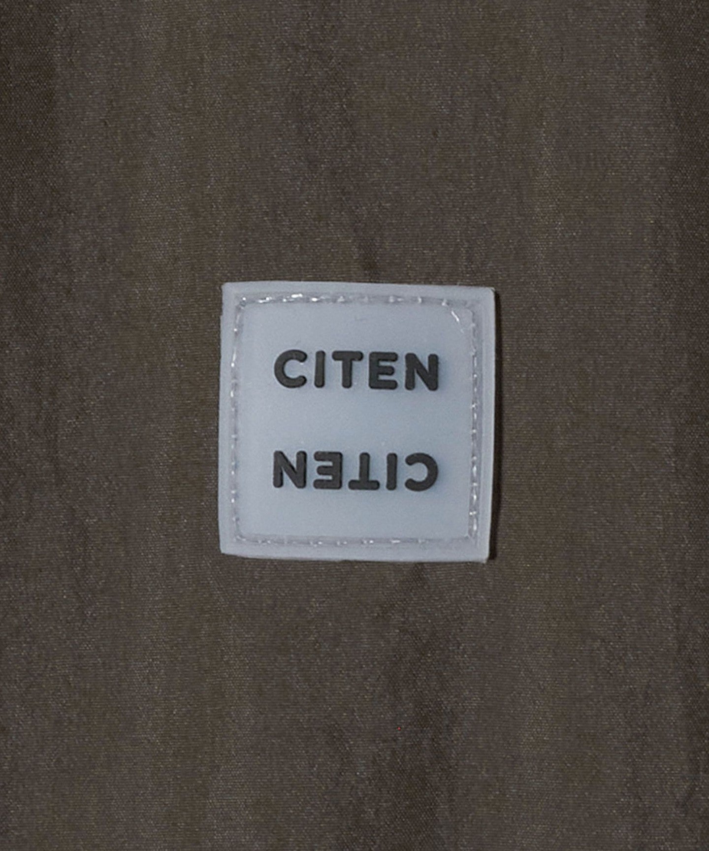 42256990090-d15.jpg
