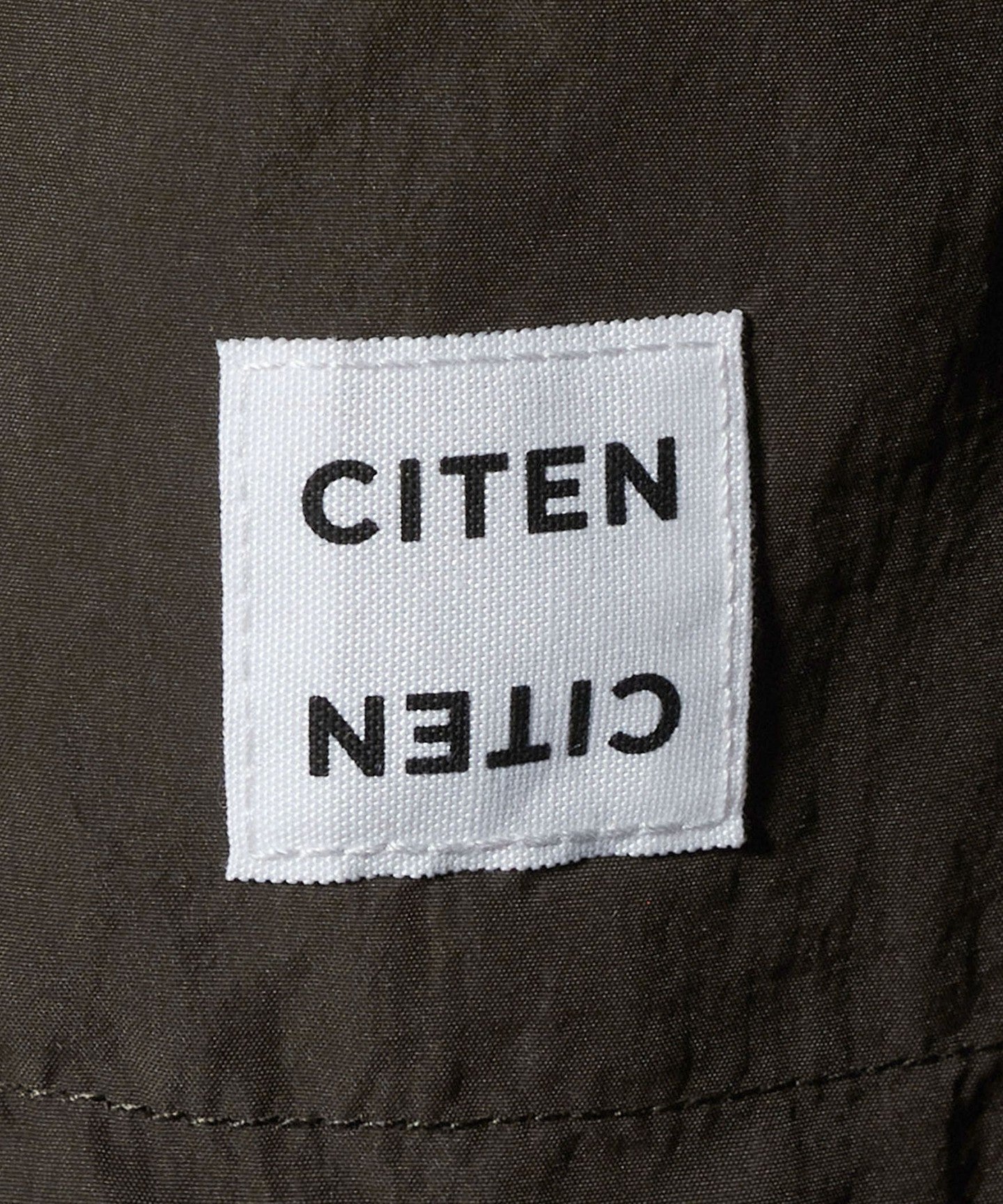 42256990090-d26.jpg
